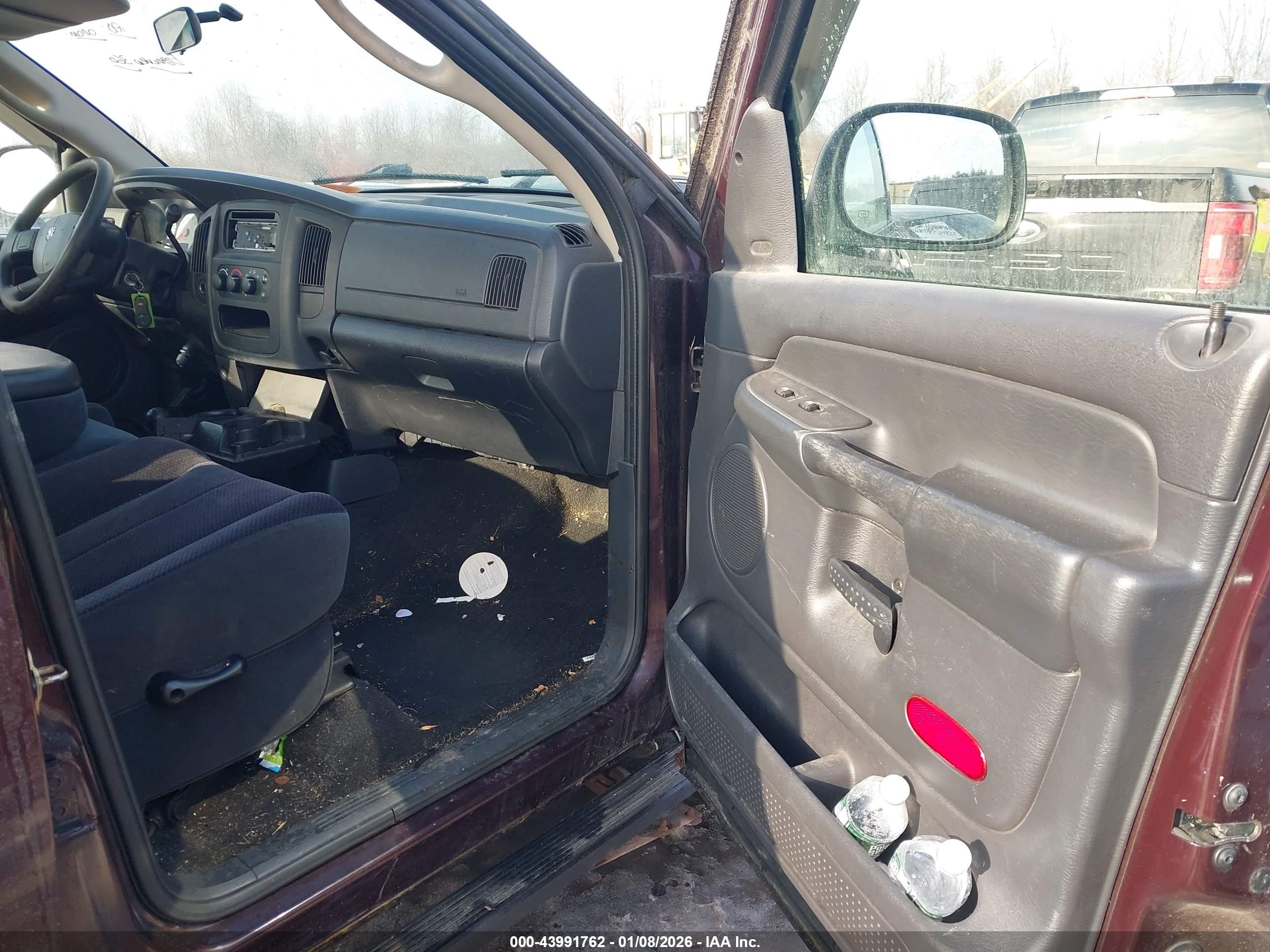DODGE RAM image 5
