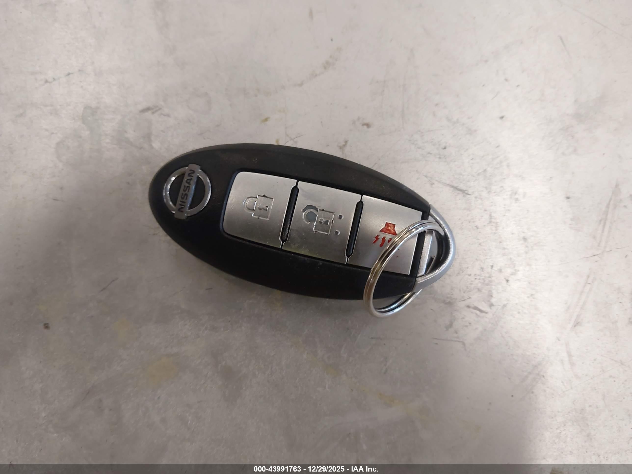 NISSAN MURANO image 11