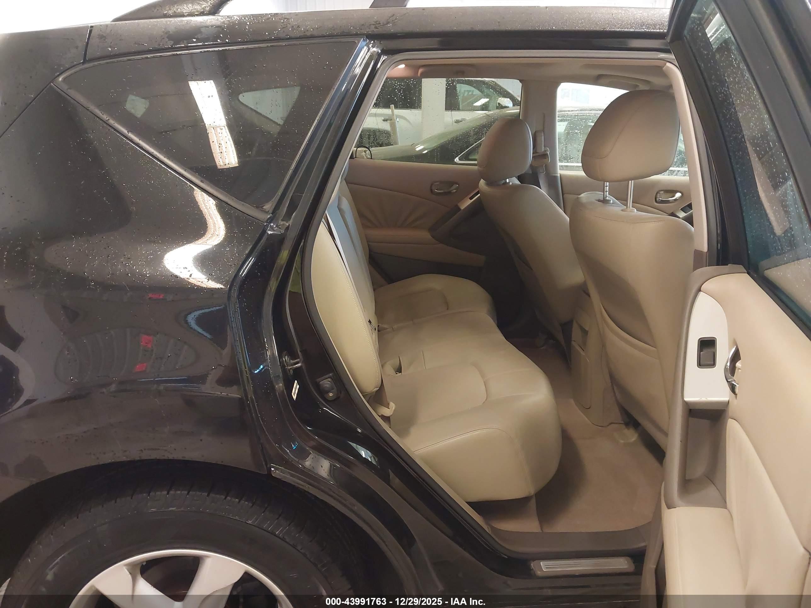 NISSAN MURANO image 8