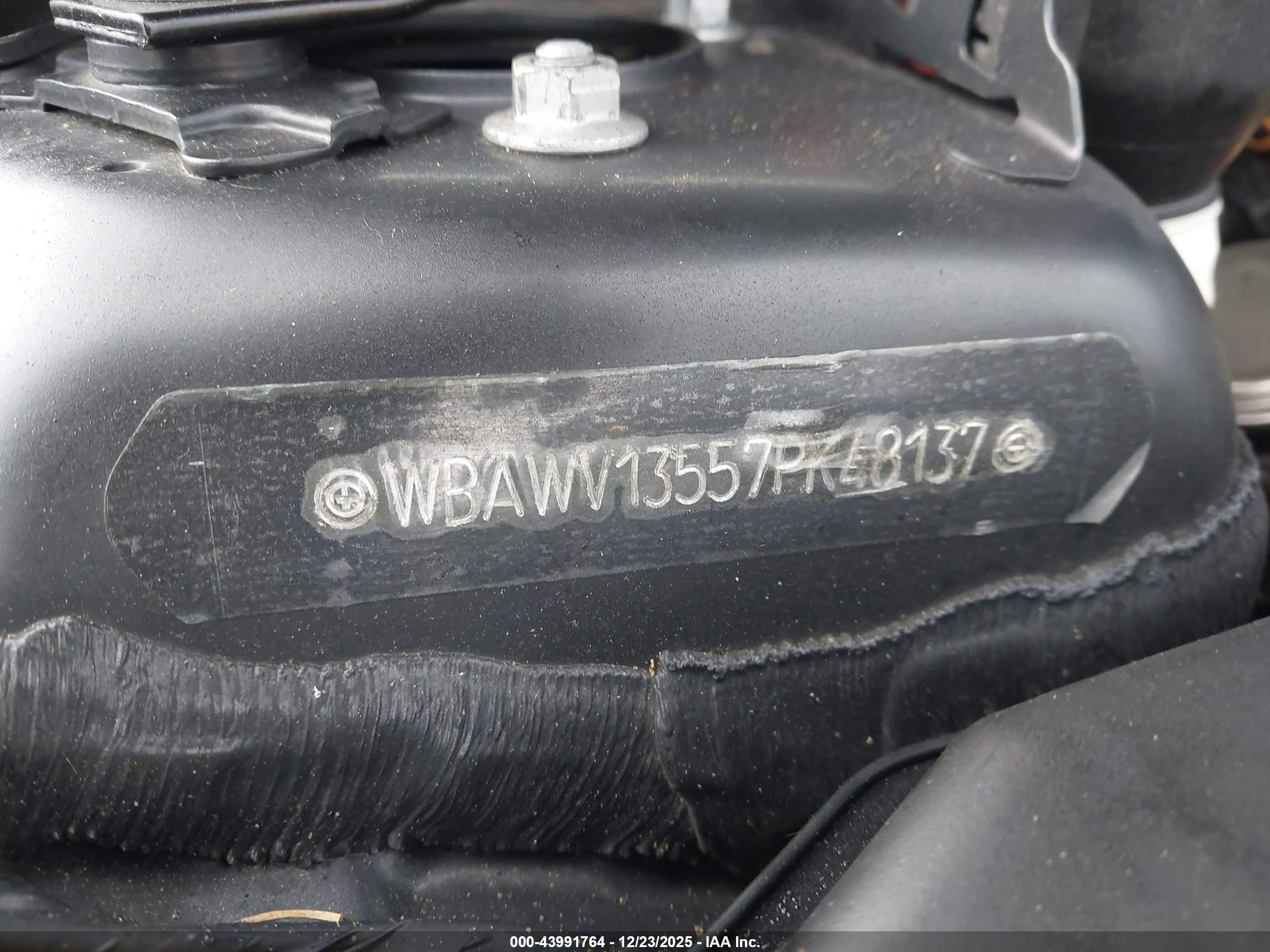 BMW 328I image 9