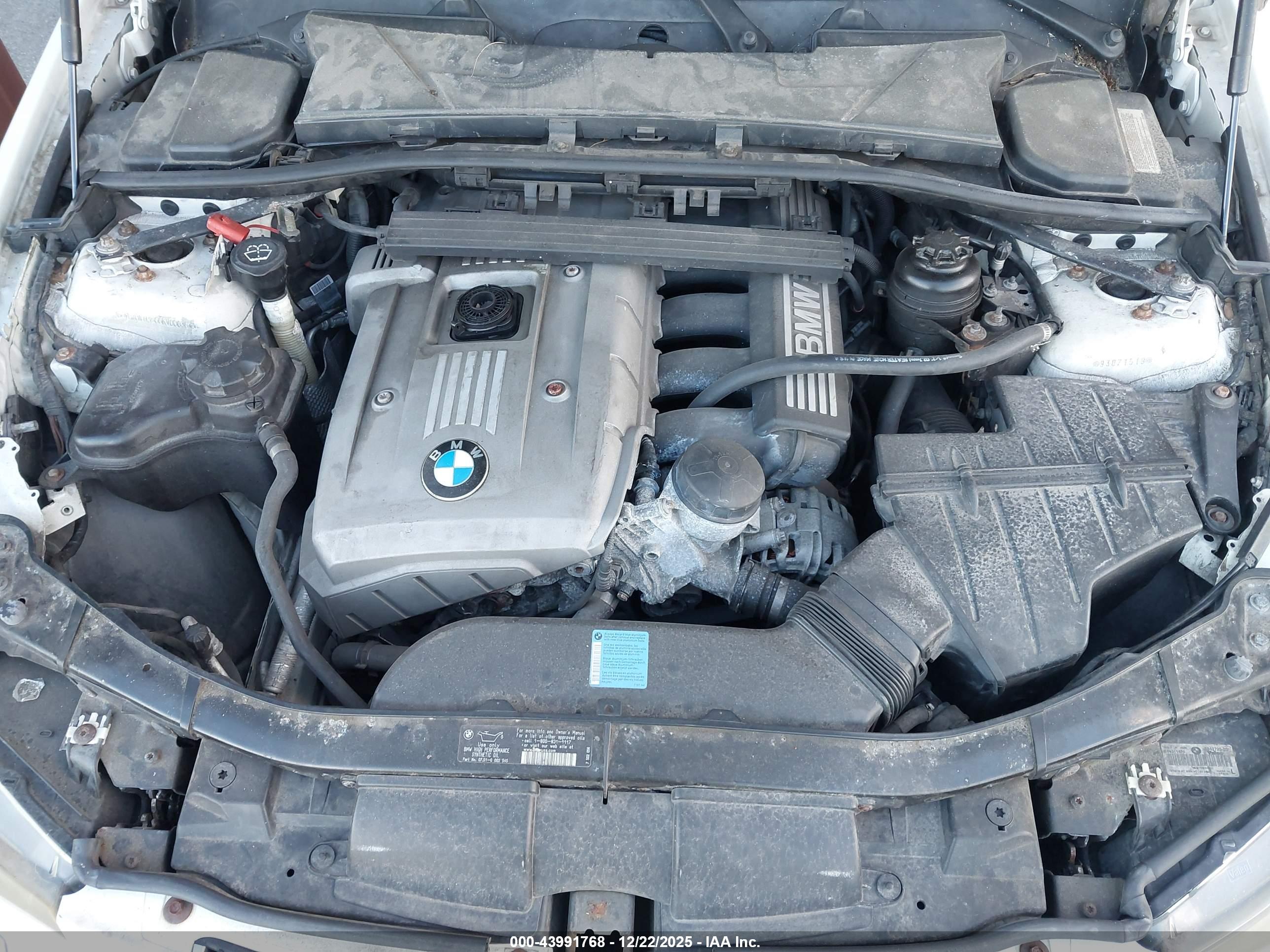 BMW 325XI image 10