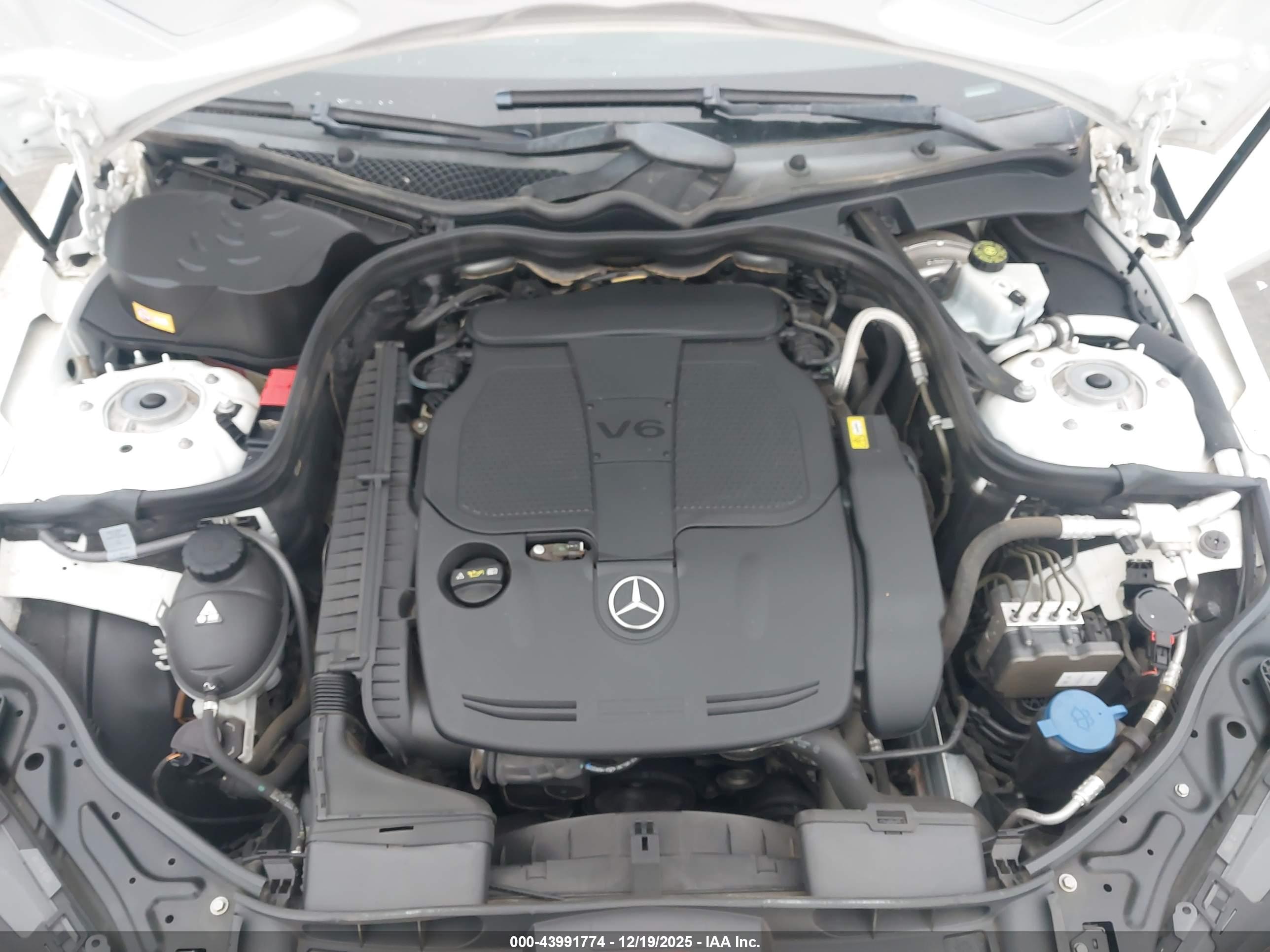 MERCEDES-BENZ E image 10