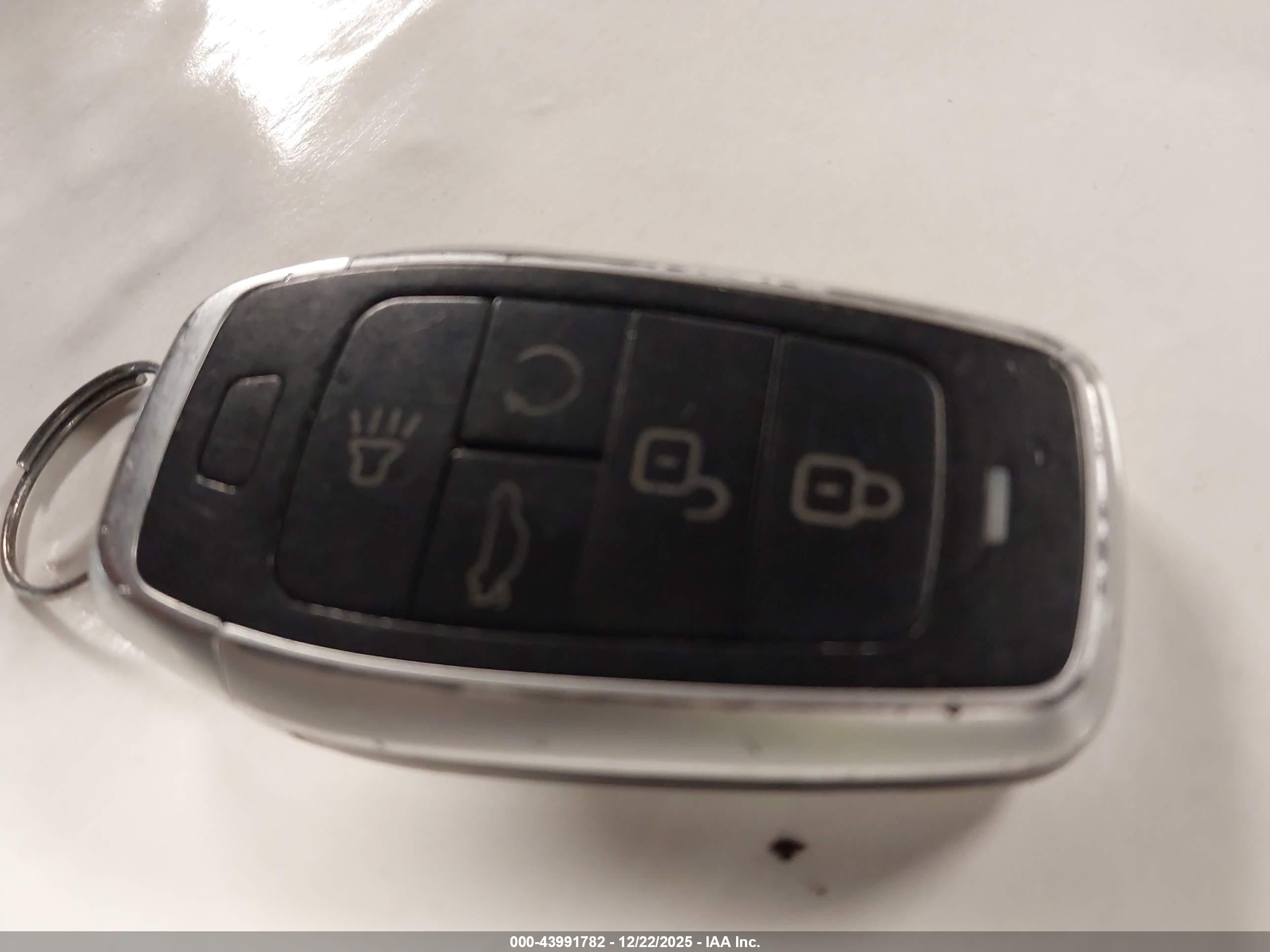 BUICK LACROSSE image 11