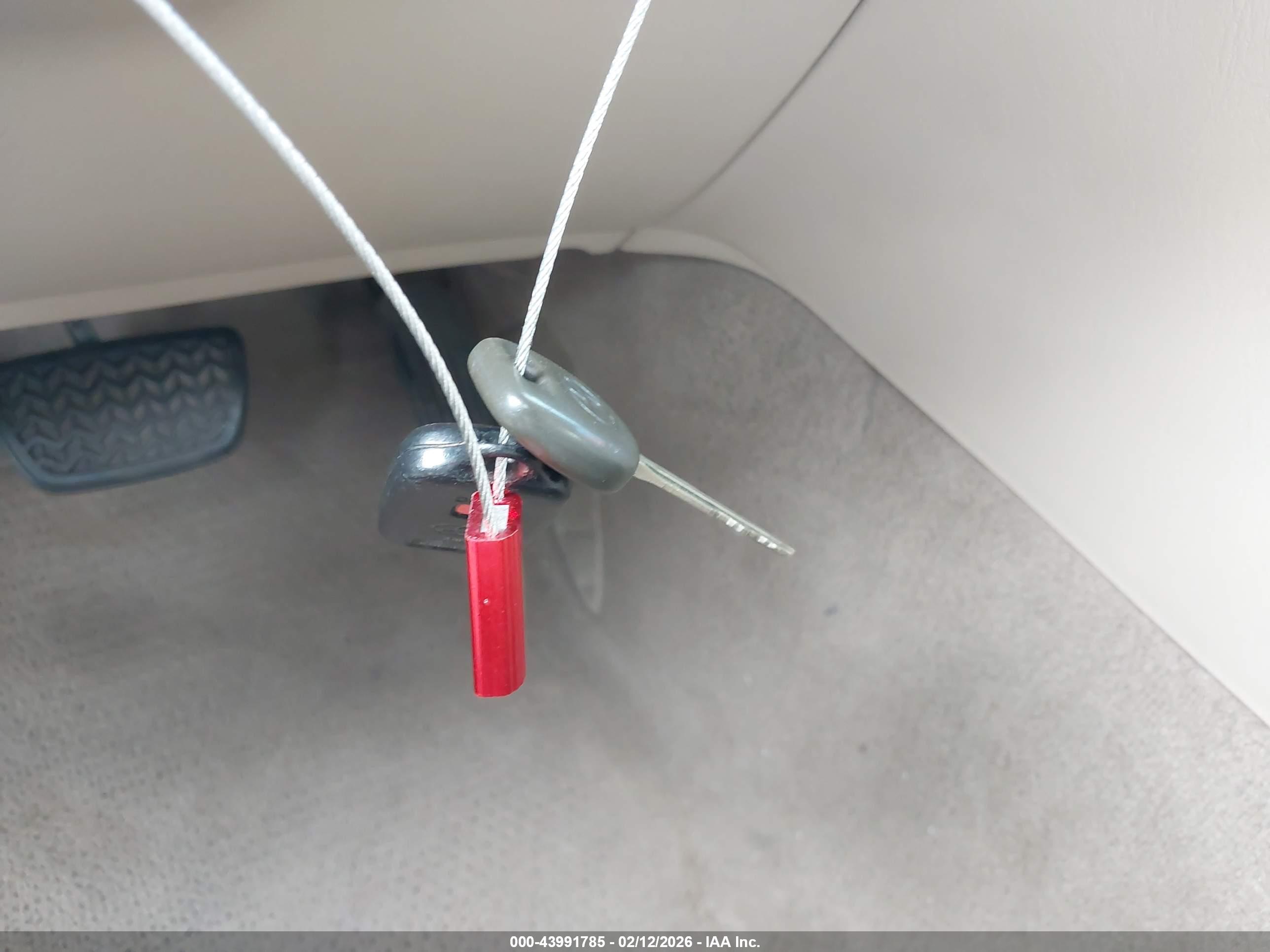 TOYOTA AVALON image 11