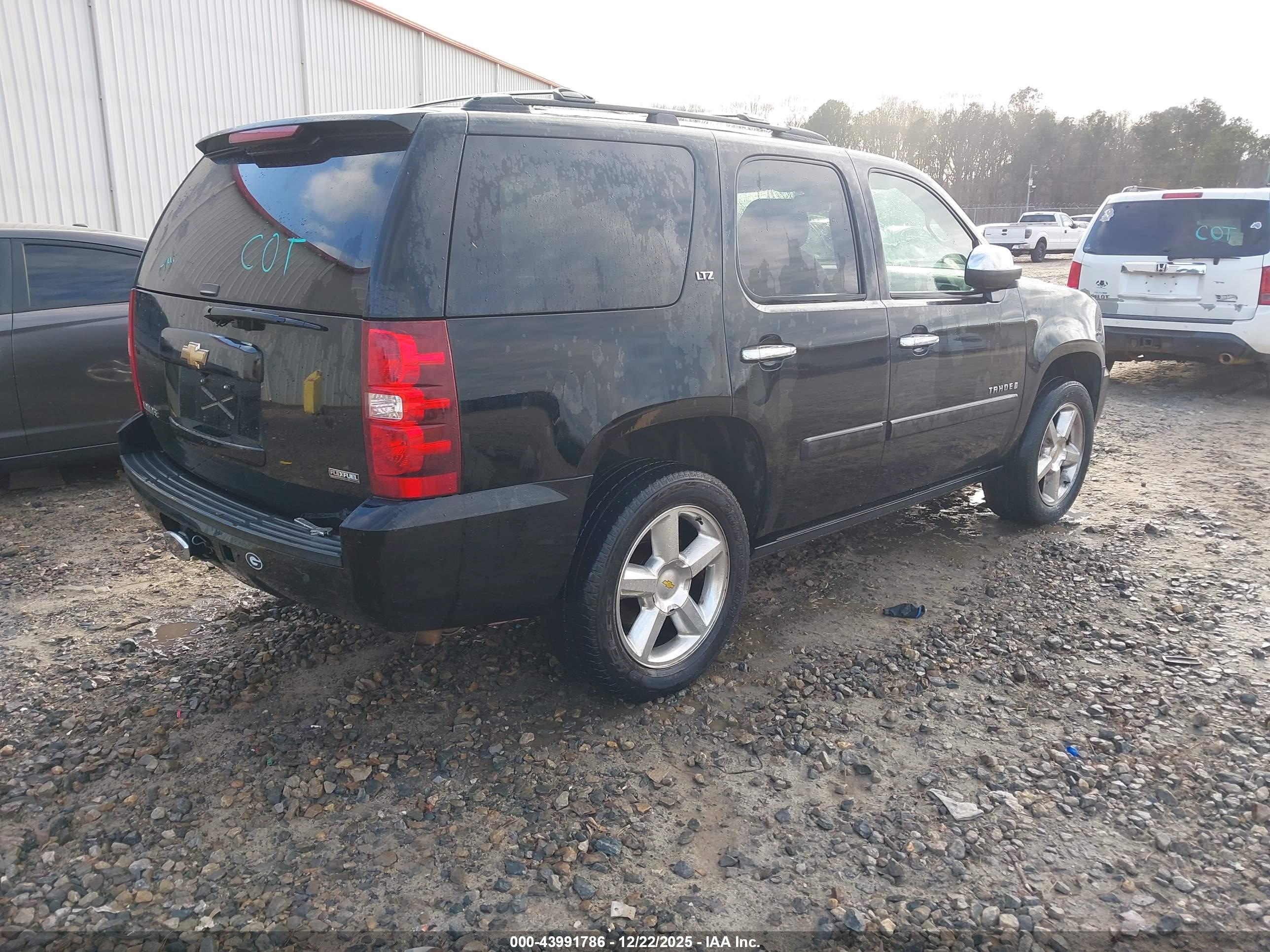 CHEVROLET TAHOE image 4