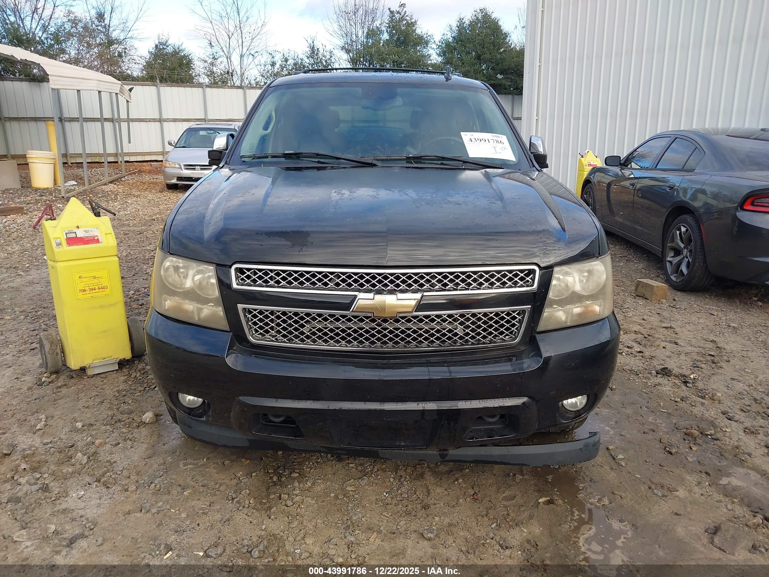 CHEVROLET TAHOE image 6