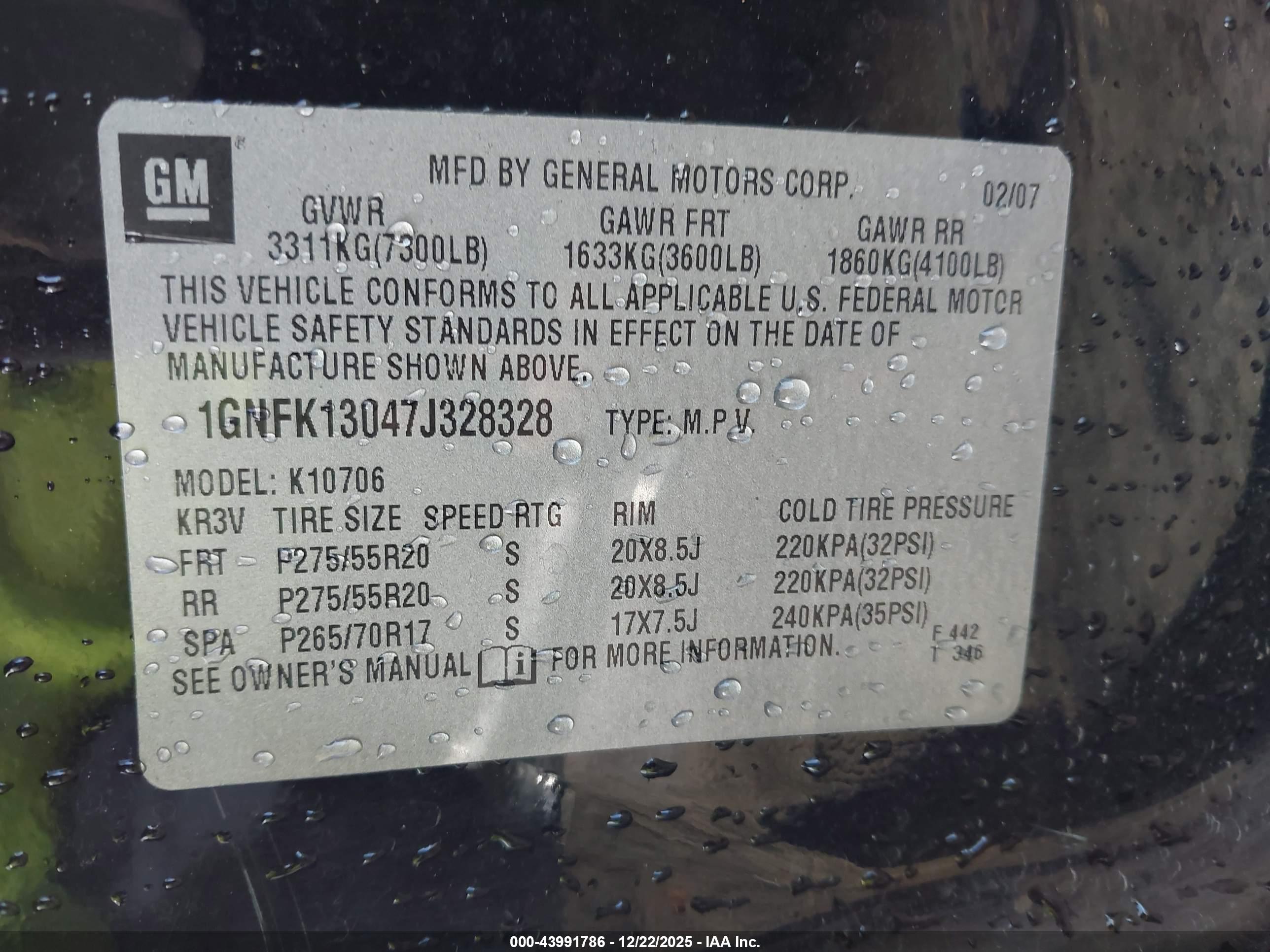 CHEVROLET TAHOE image 9