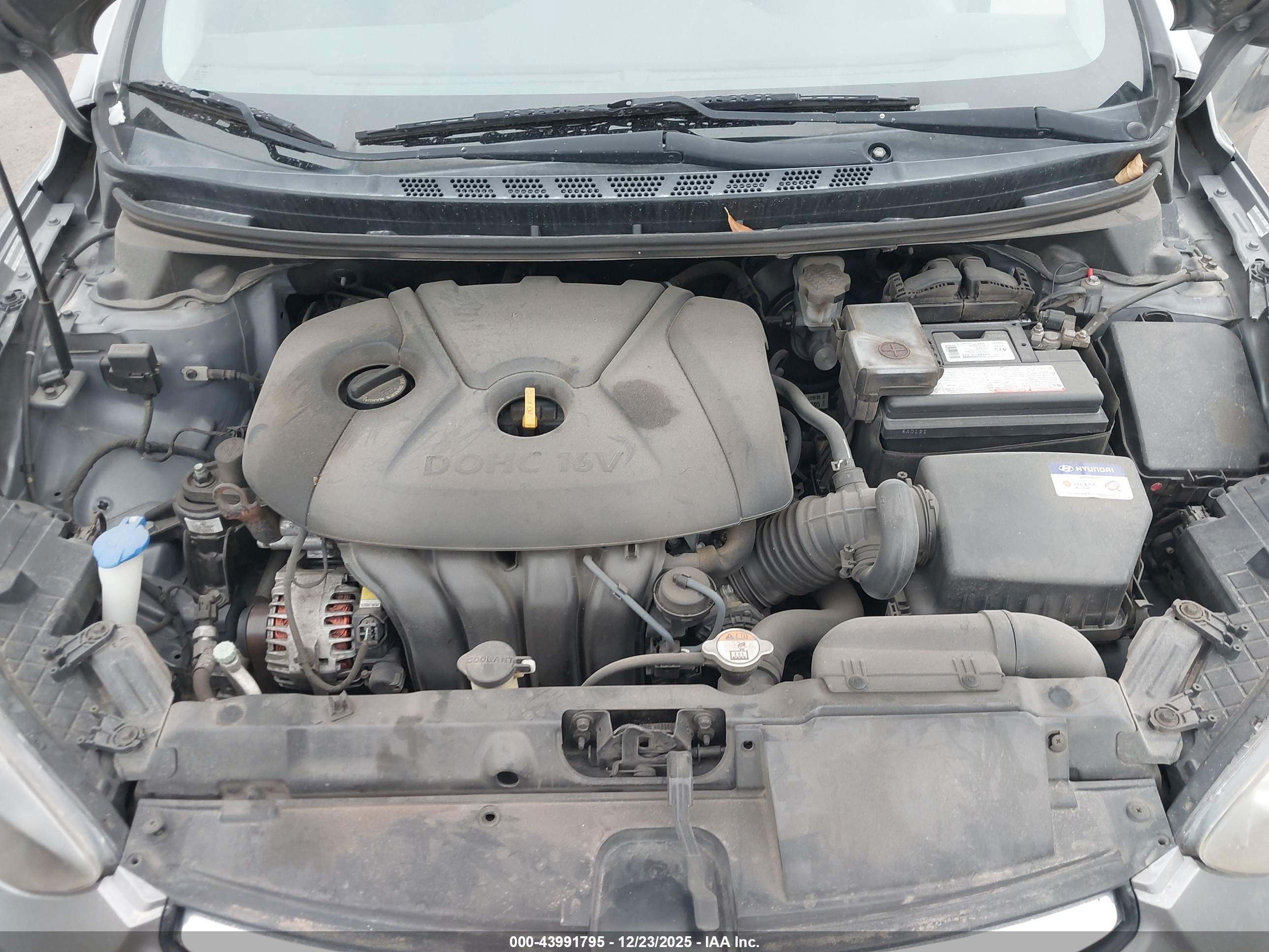 HYUNDAI ELANTRA image 10