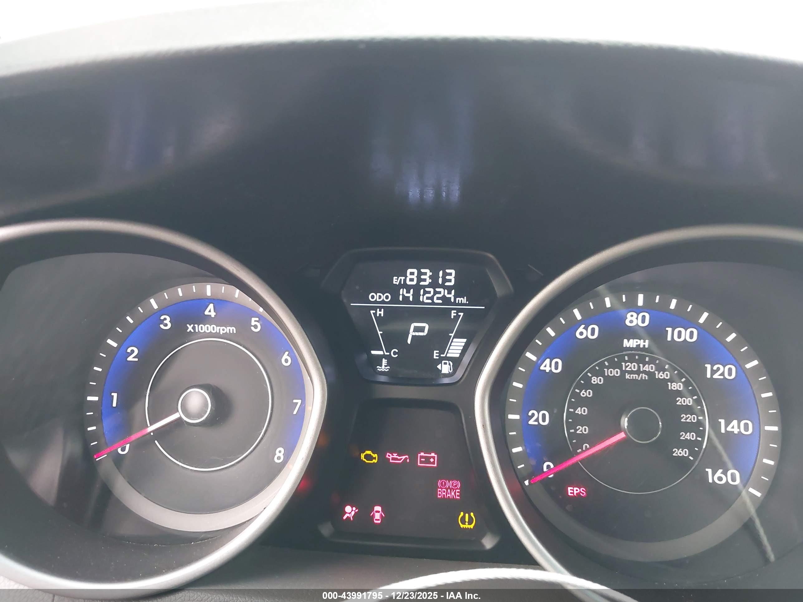 HYUNDAI ELANTRA image 7