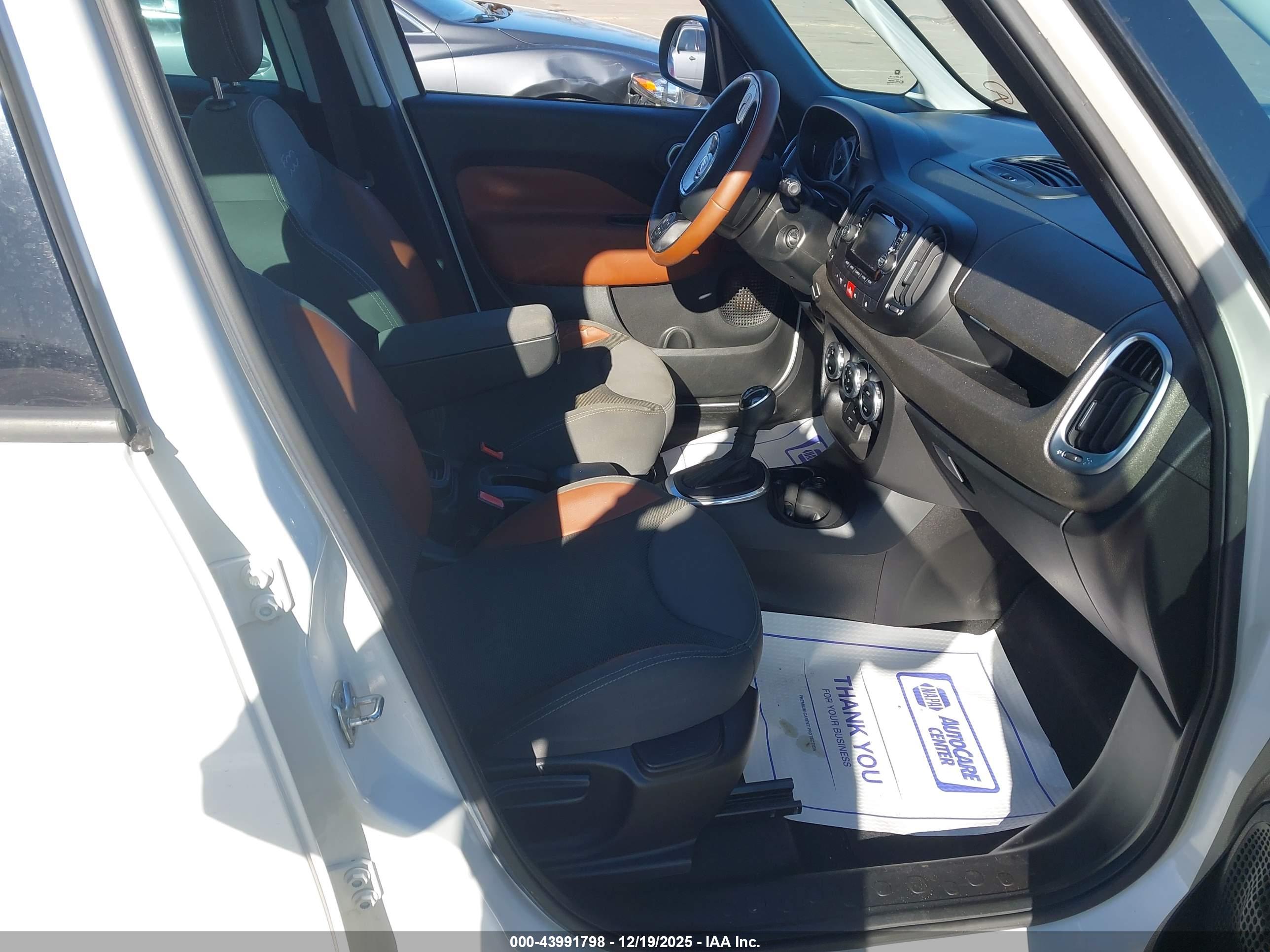 FIAT 500L image 5
