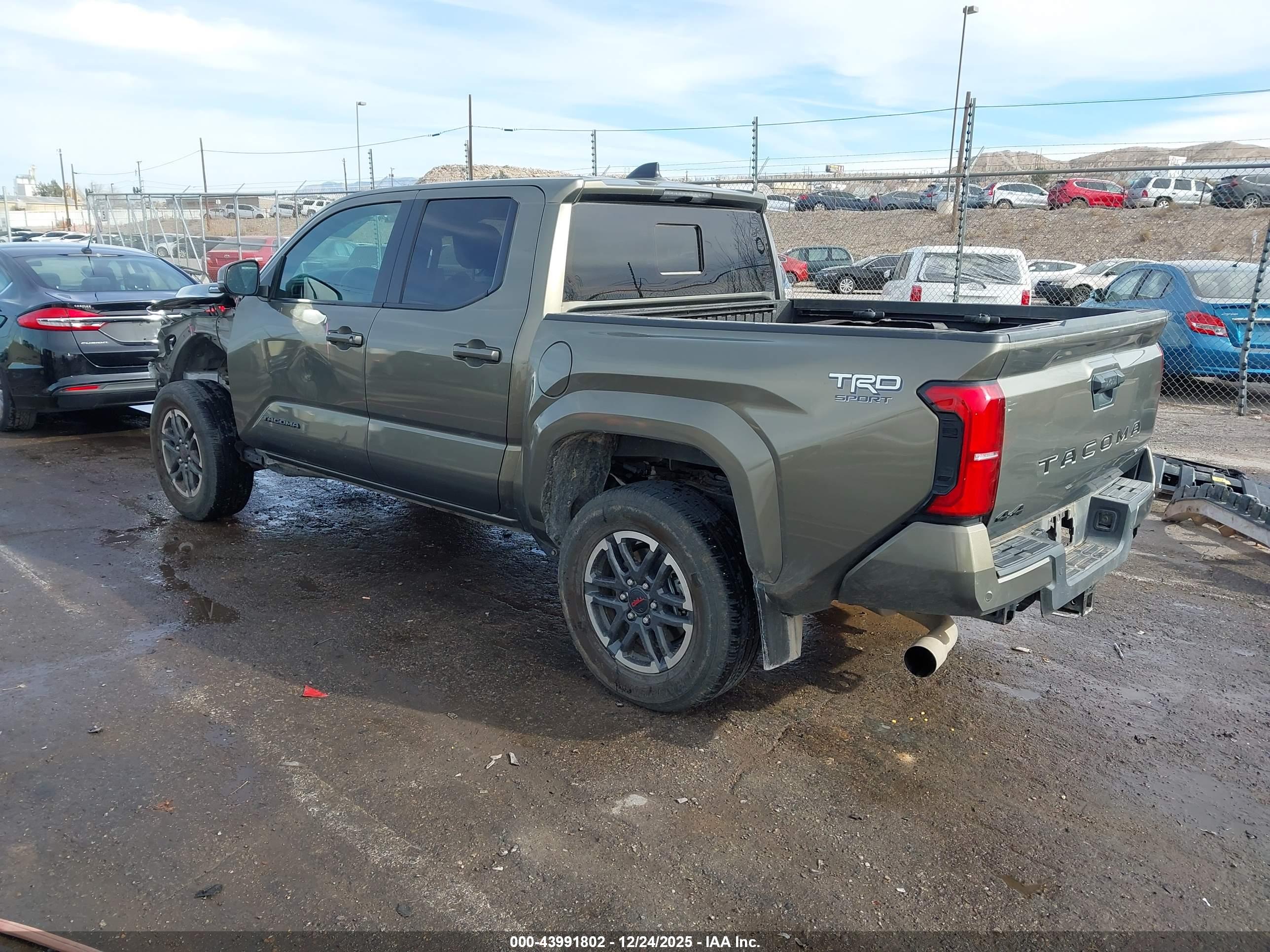 TOYOTA TACOMA image 3