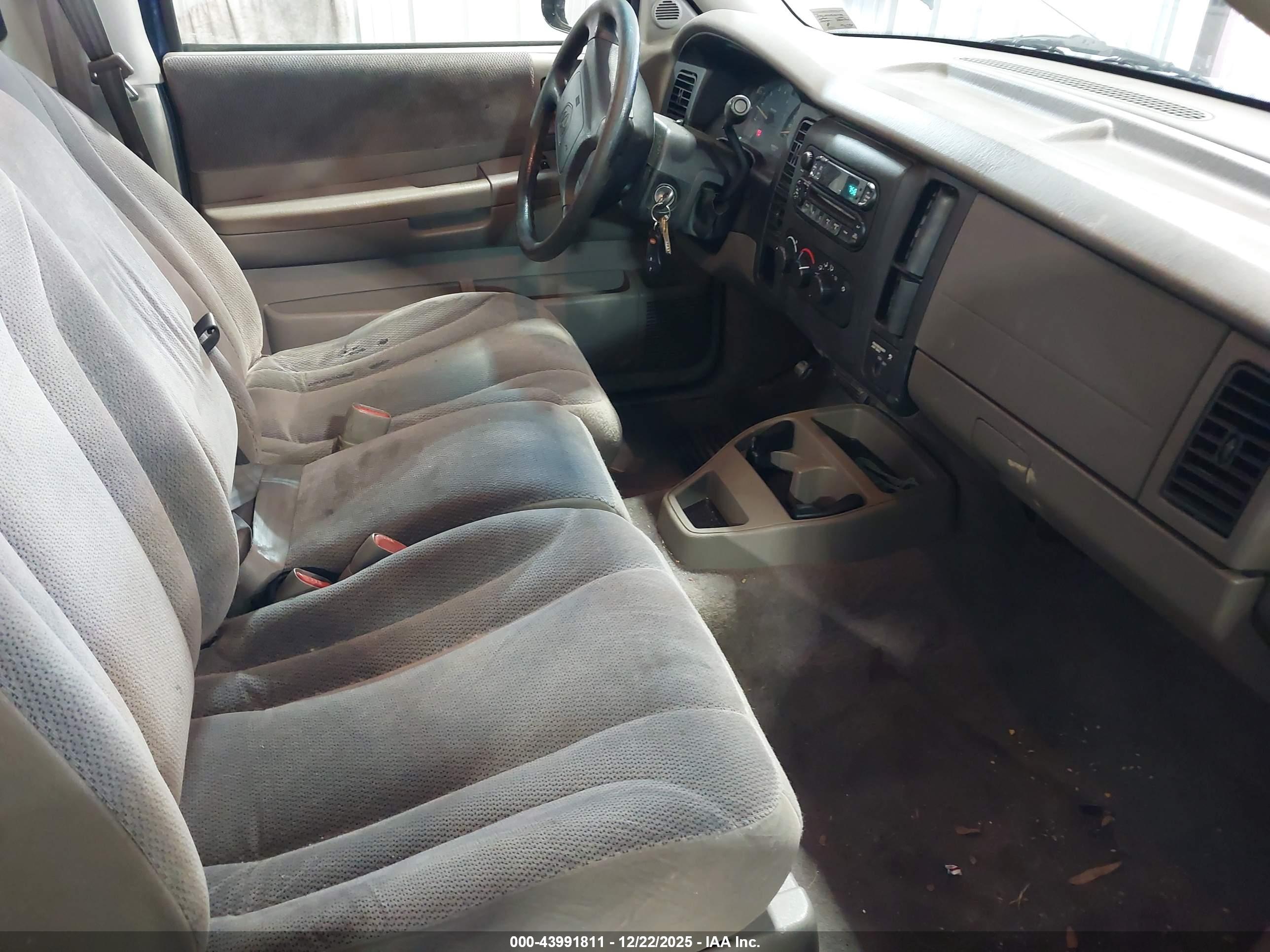 DODGE DAKOTA image 5