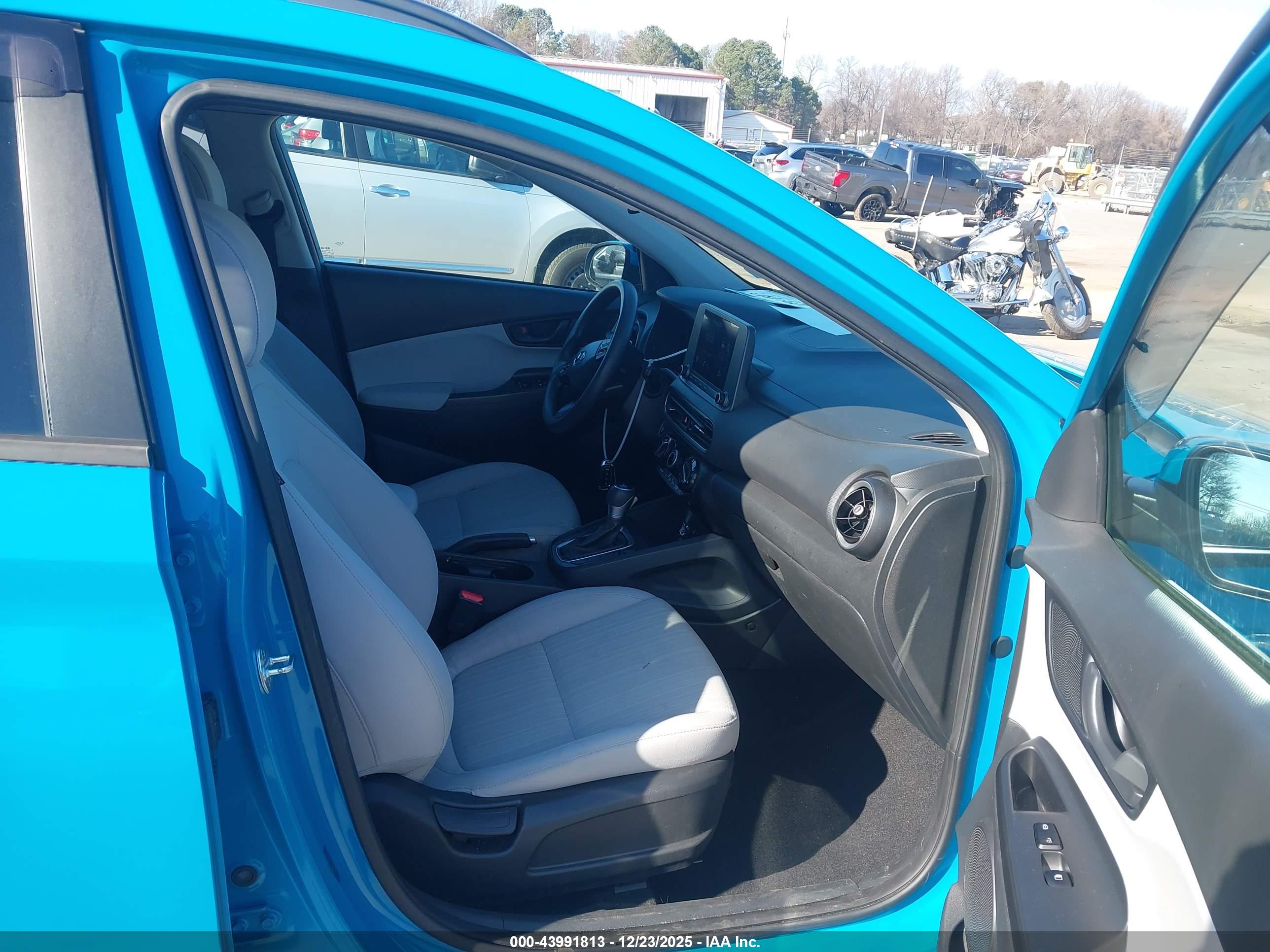 HYUNDAI KONA image 5