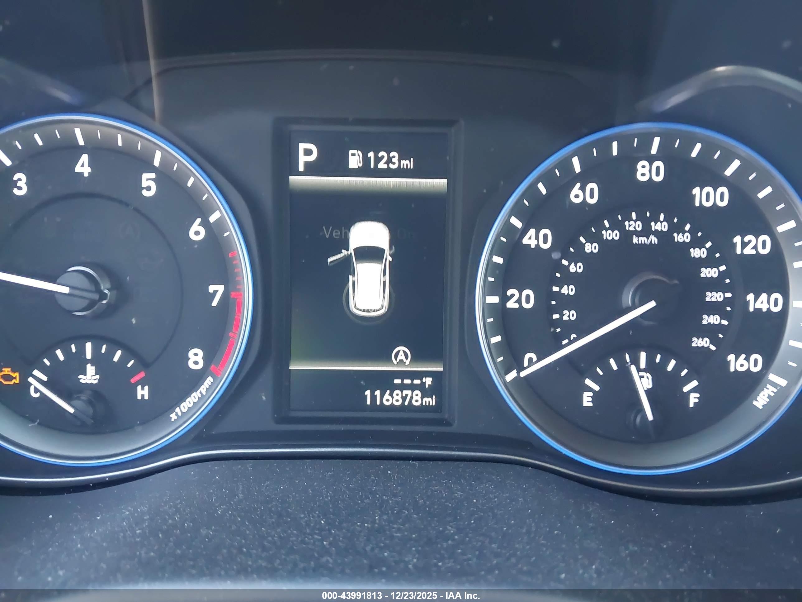 HYUNDAI KONA image 7