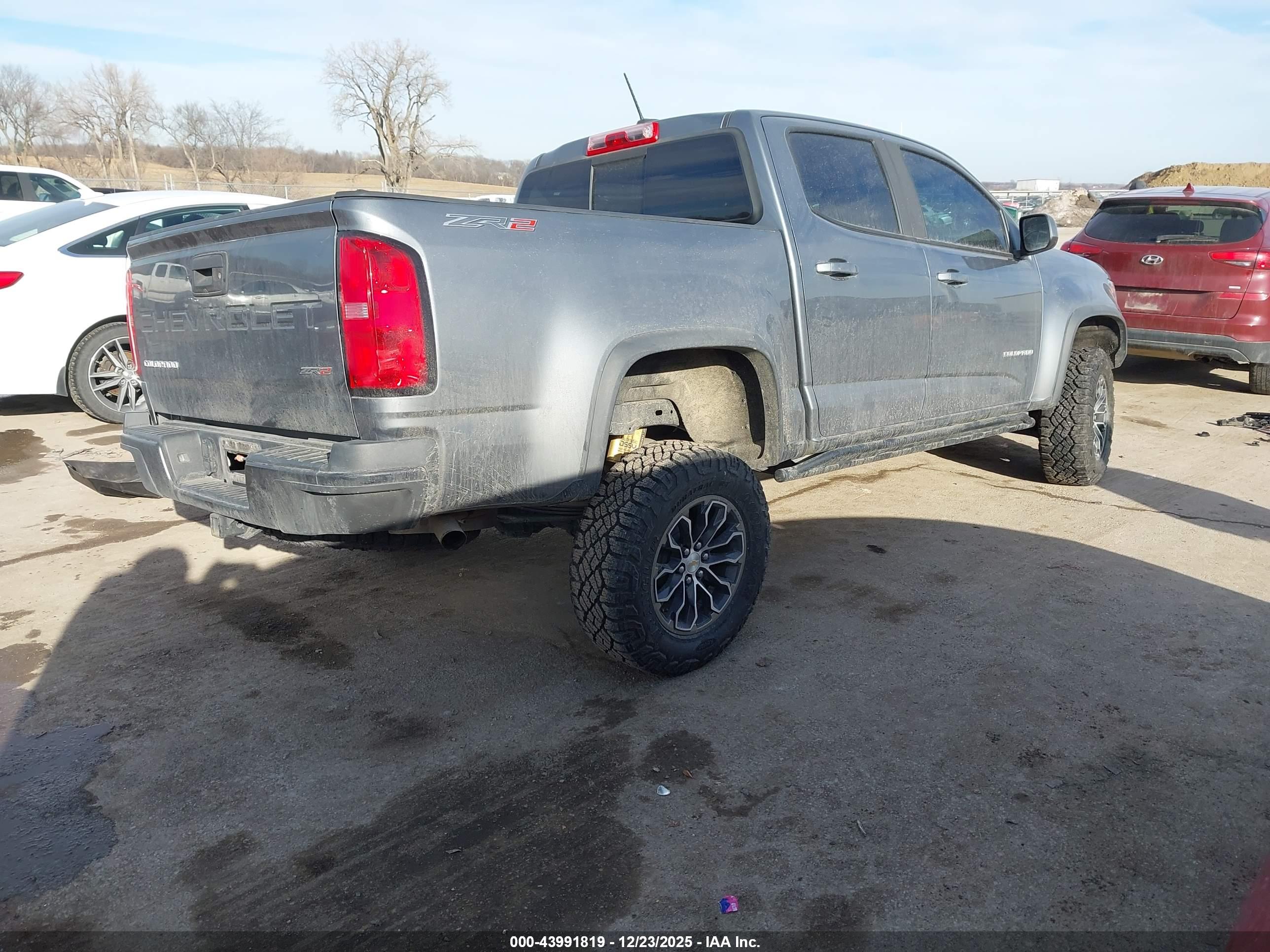 CHEVROLET COLORADO image 4
