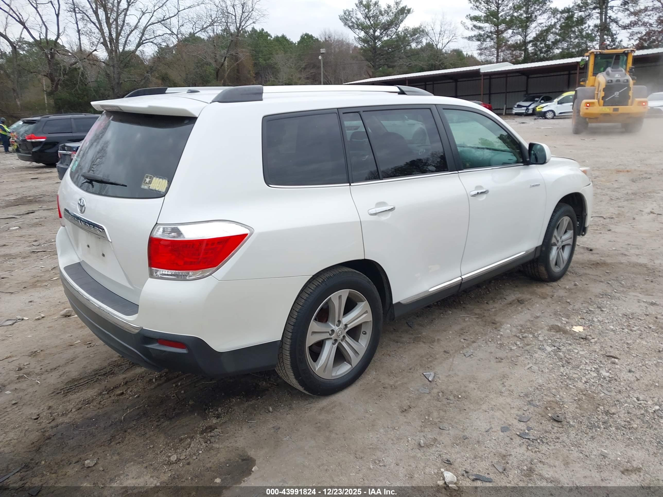 TOYOTA HIGHLANDER image 4