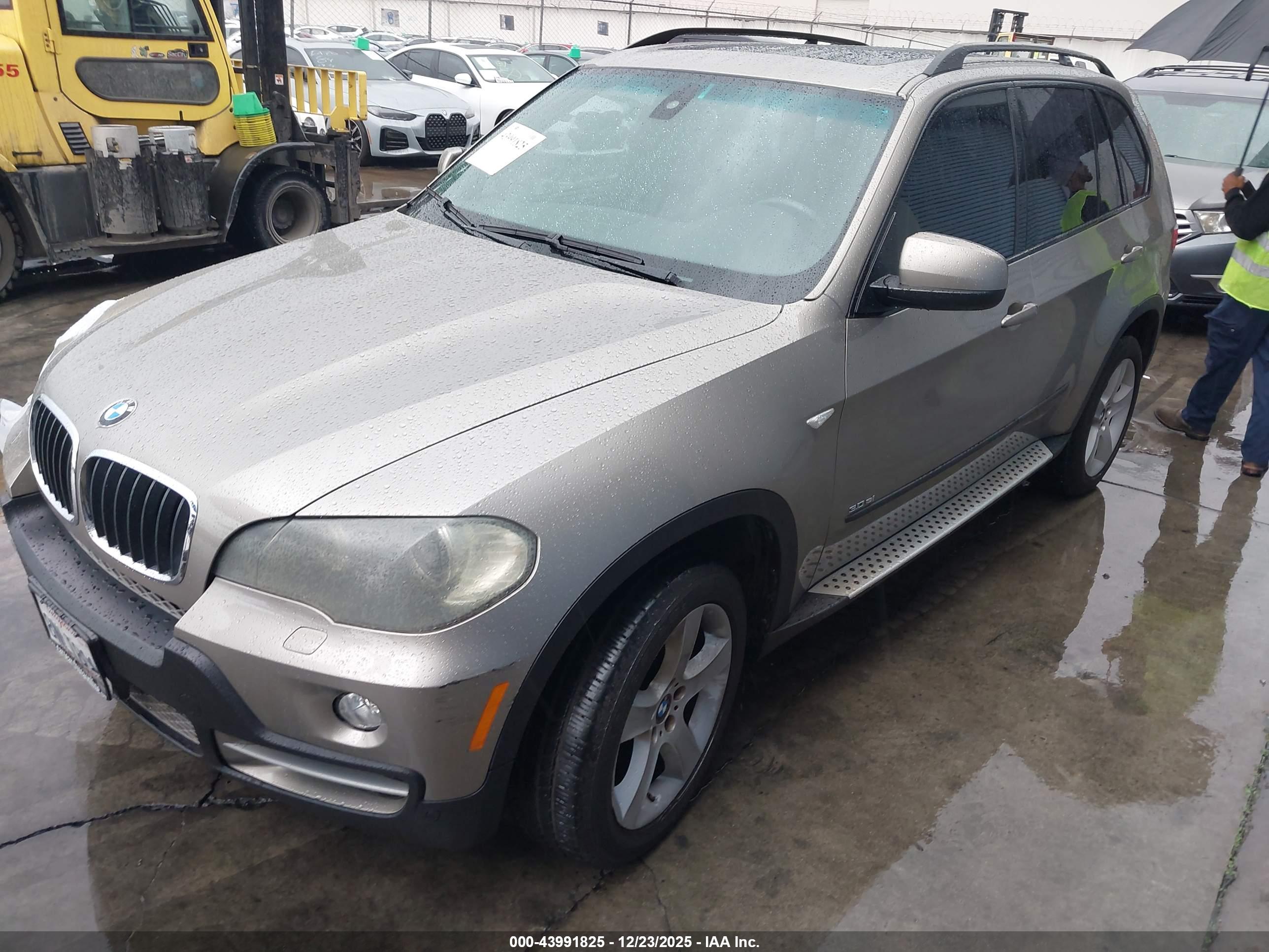 BMW X5 image 2