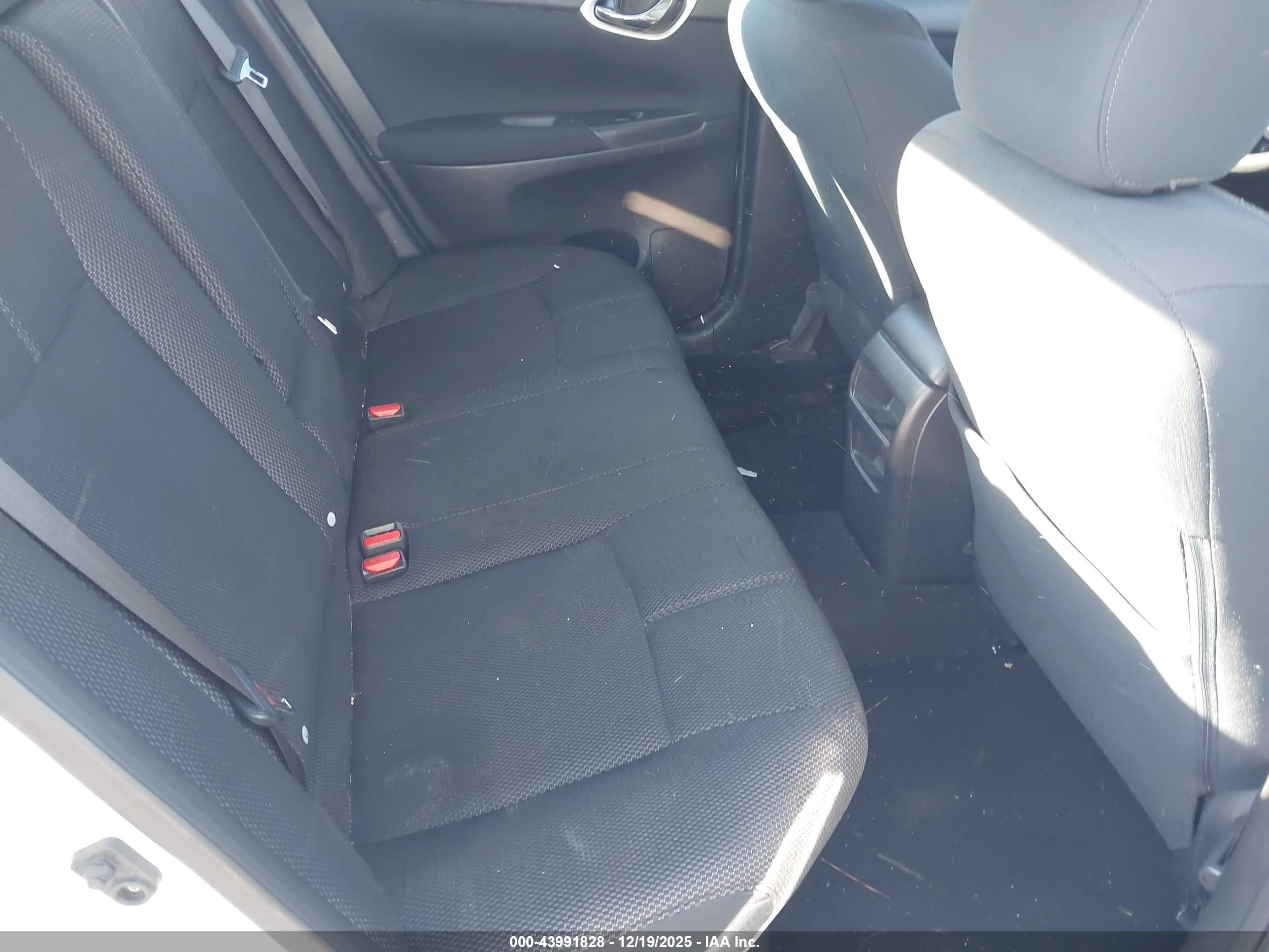 NISSAN SENTRA image 8