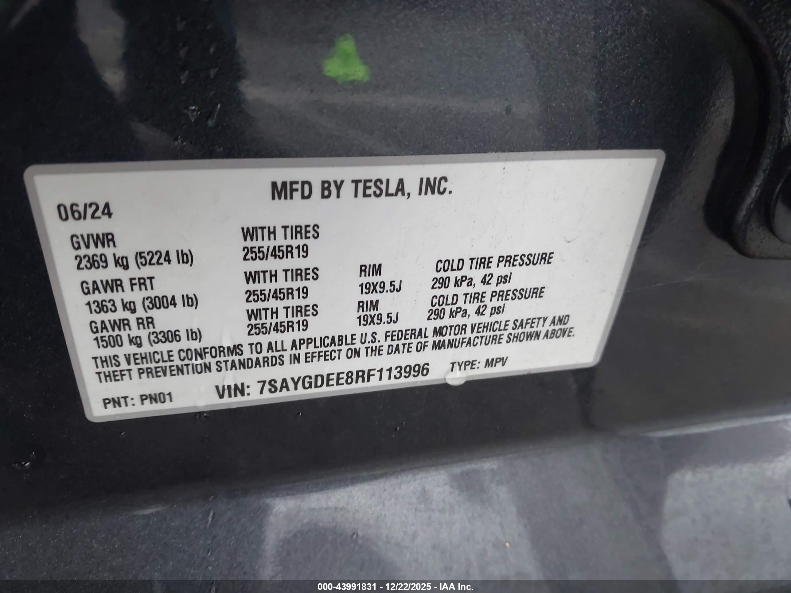 TESLA MODEL image 9