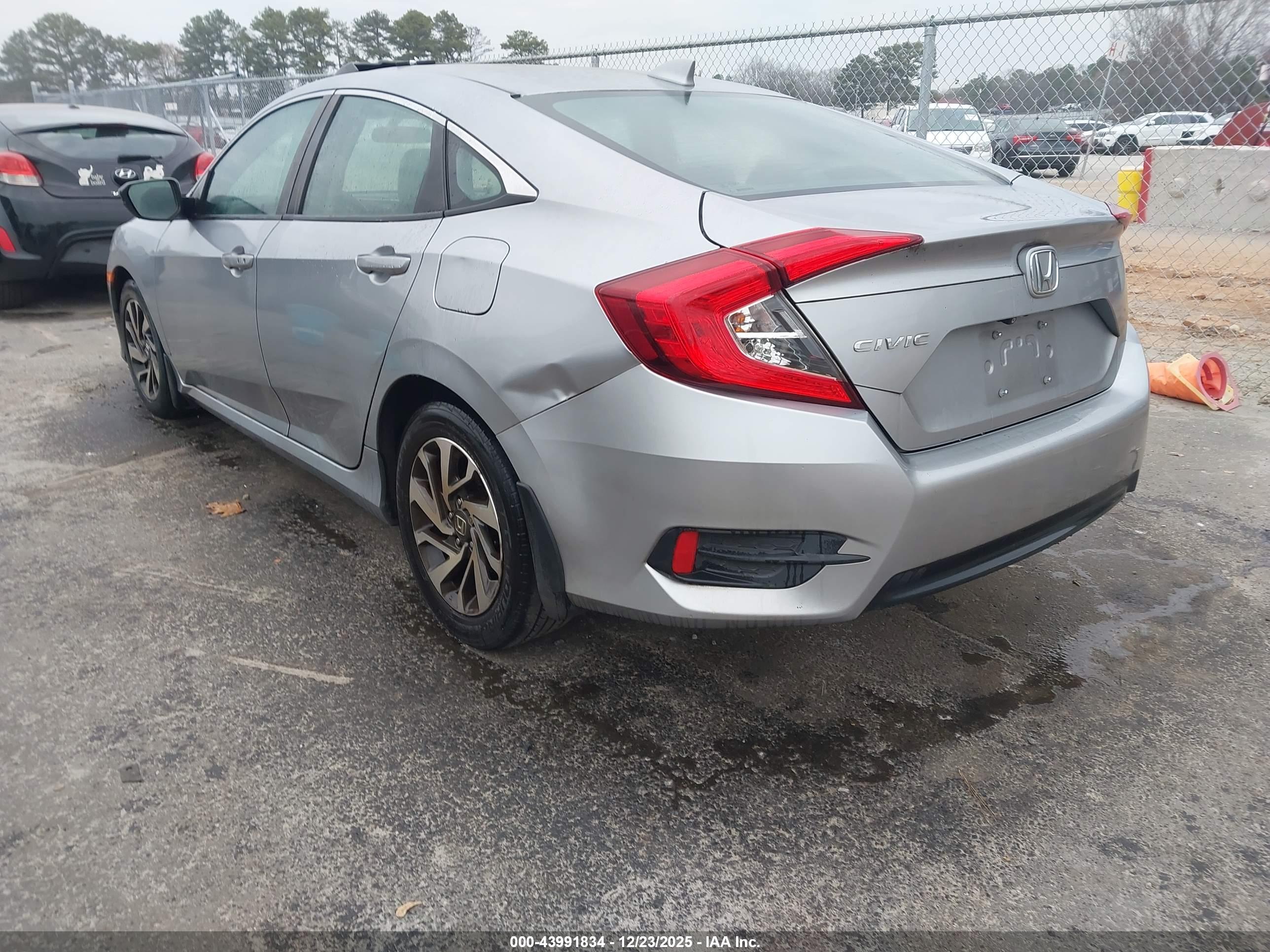 HONDA CIVIC image 3