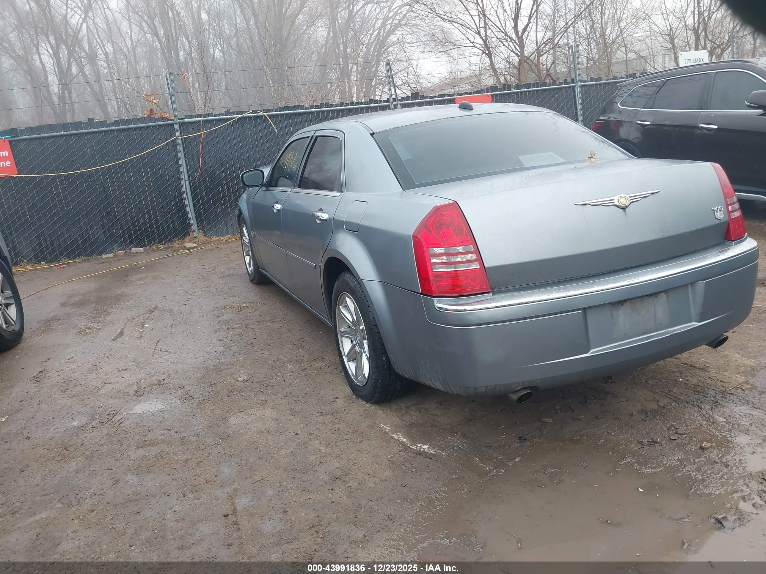 CHRYSLER 300C image 3