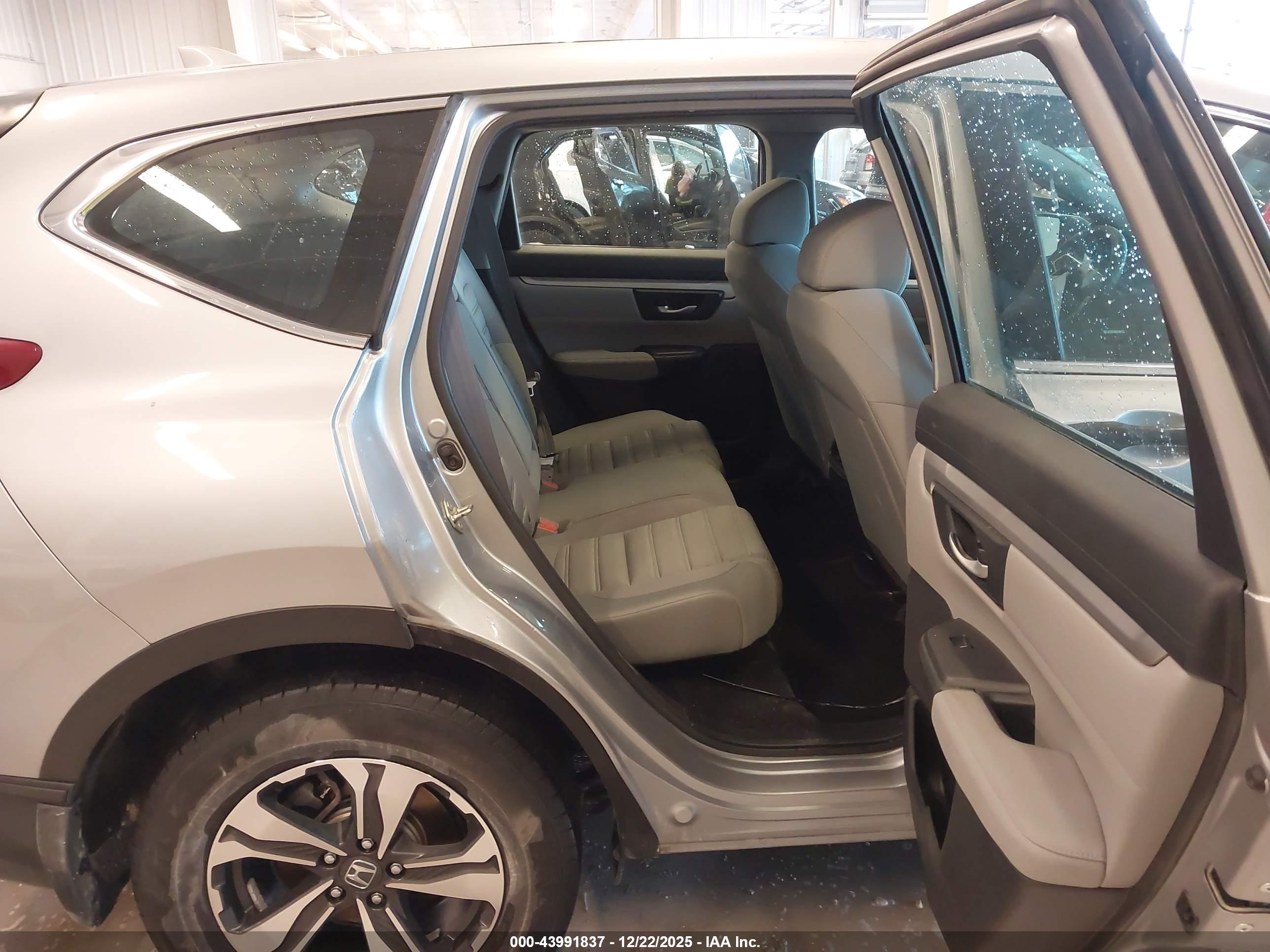HONDA CR-V image 8