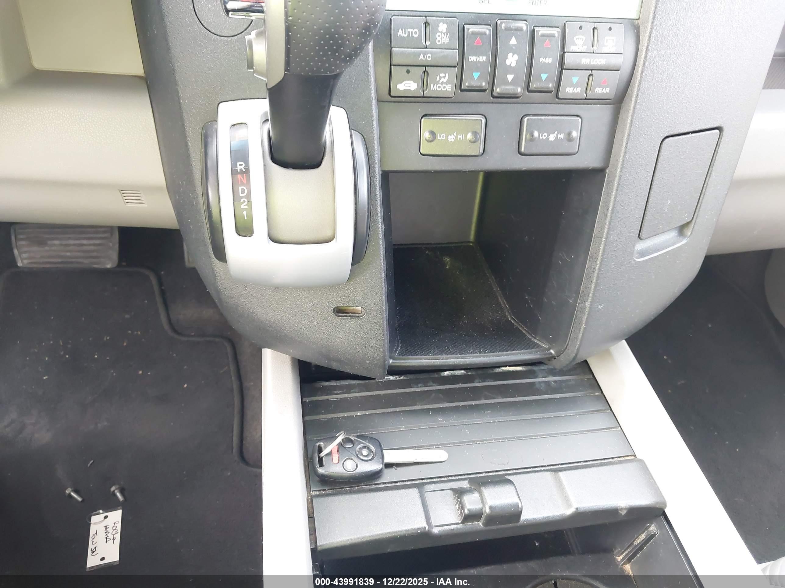 HONDA PILOT image 11