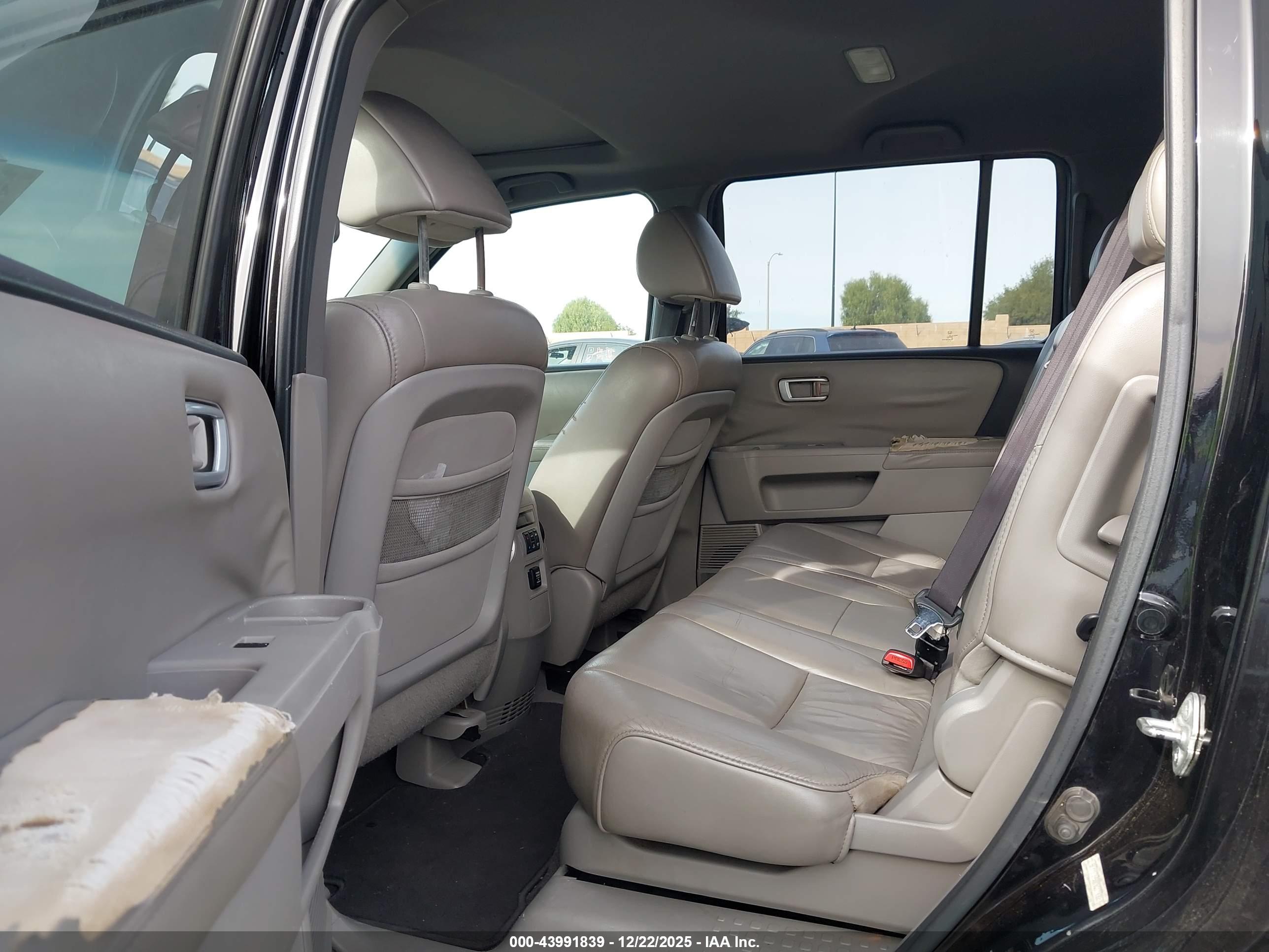 HONDA PILOT image 8