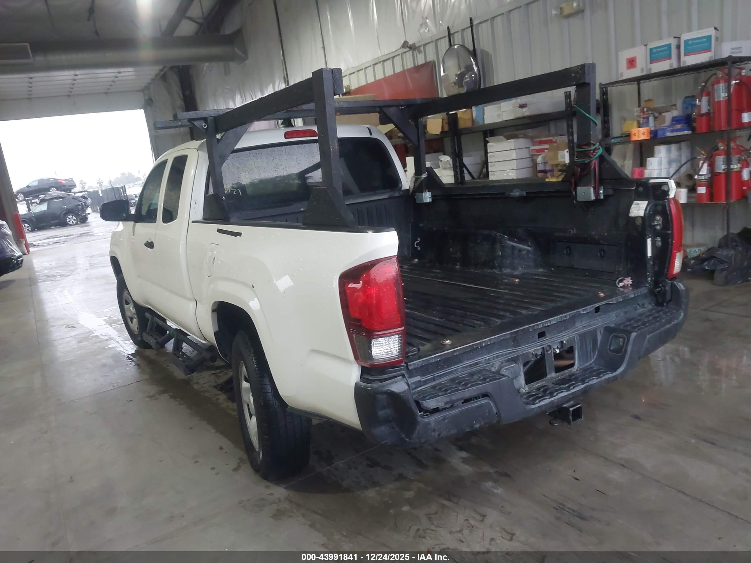 TOYOTA TACOMA image 3