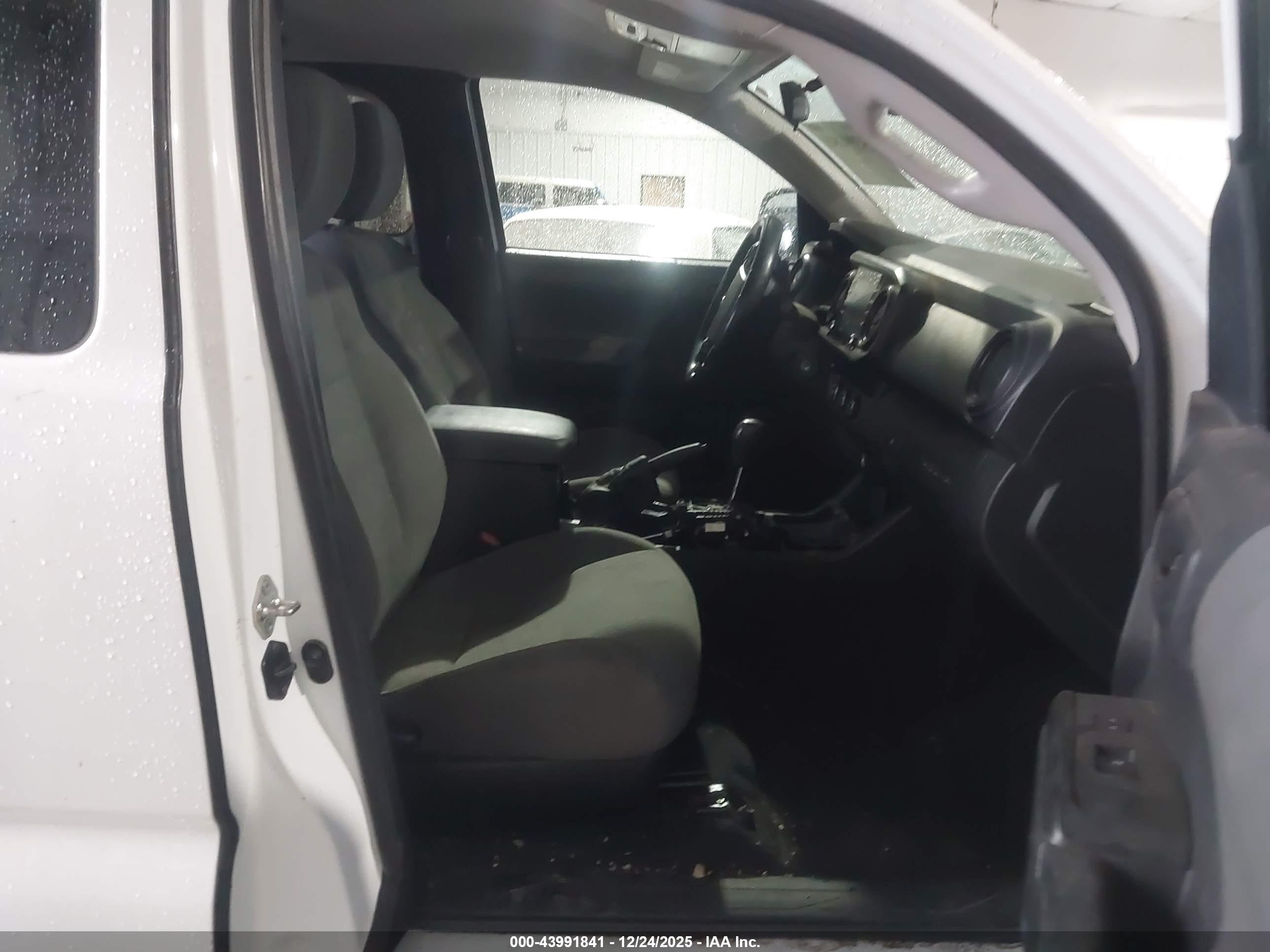 TOYOTA TACOMA image 5