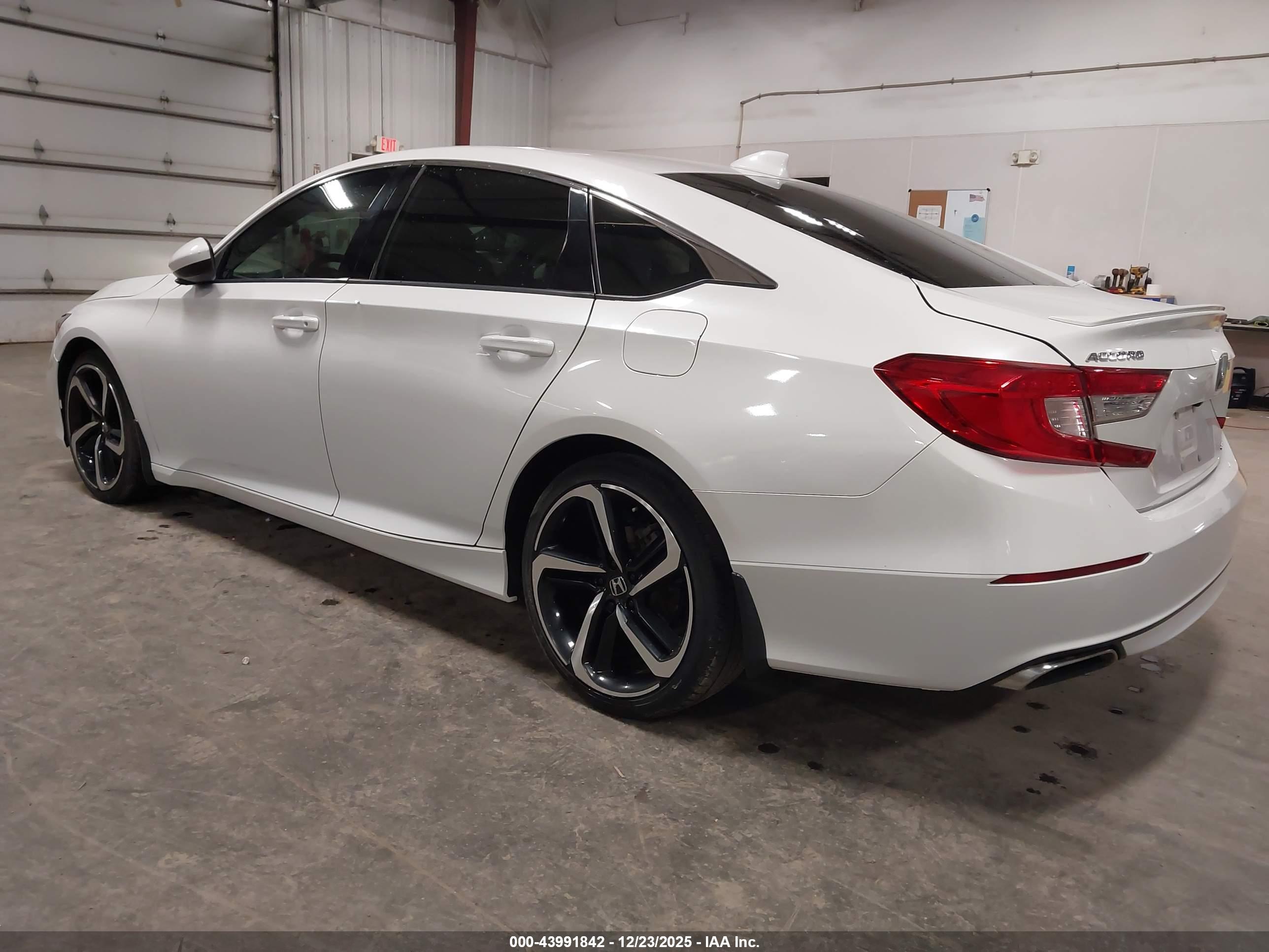 HONDA ACCORD image 3