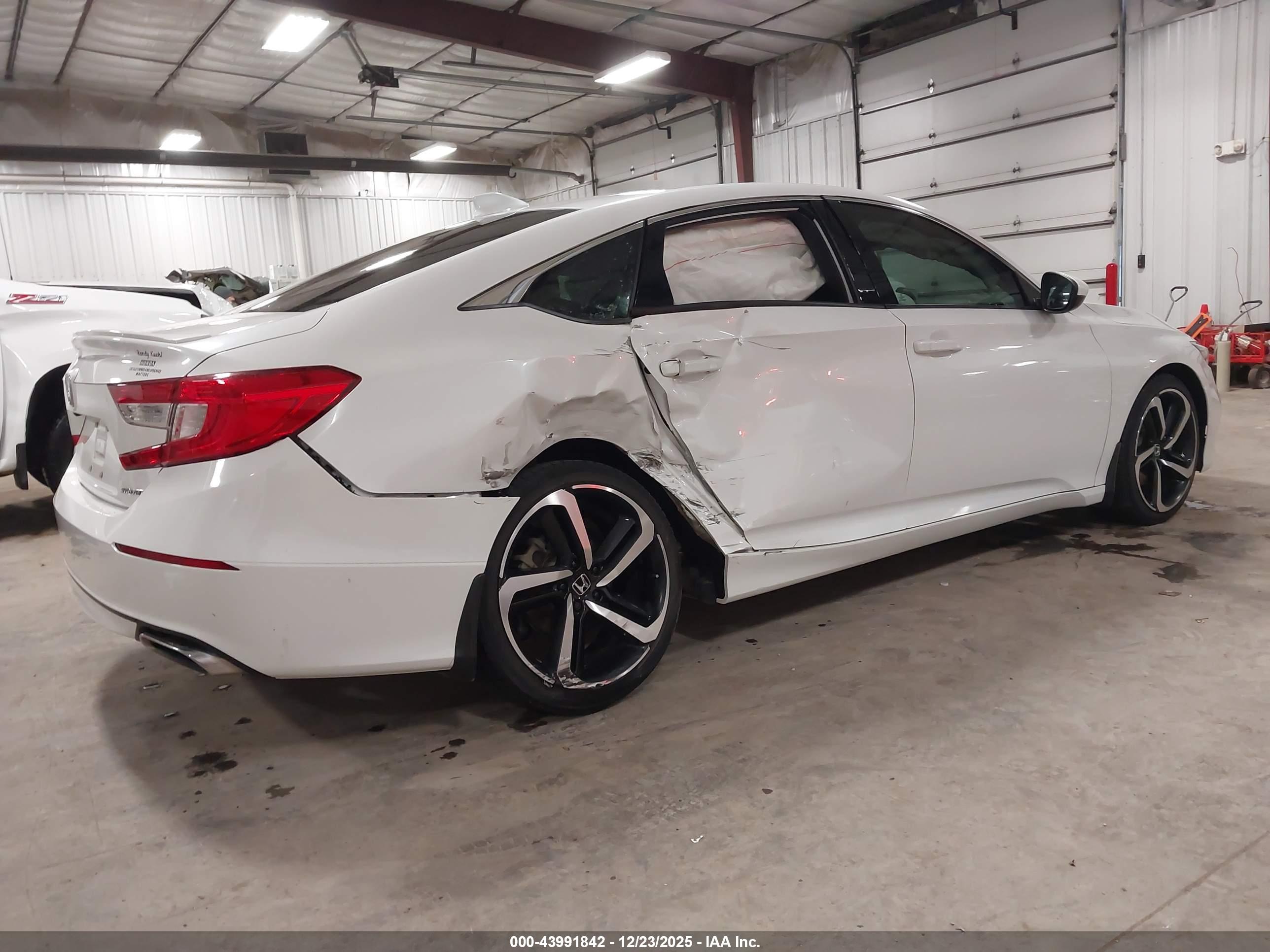 HONDA ACCORD image 4