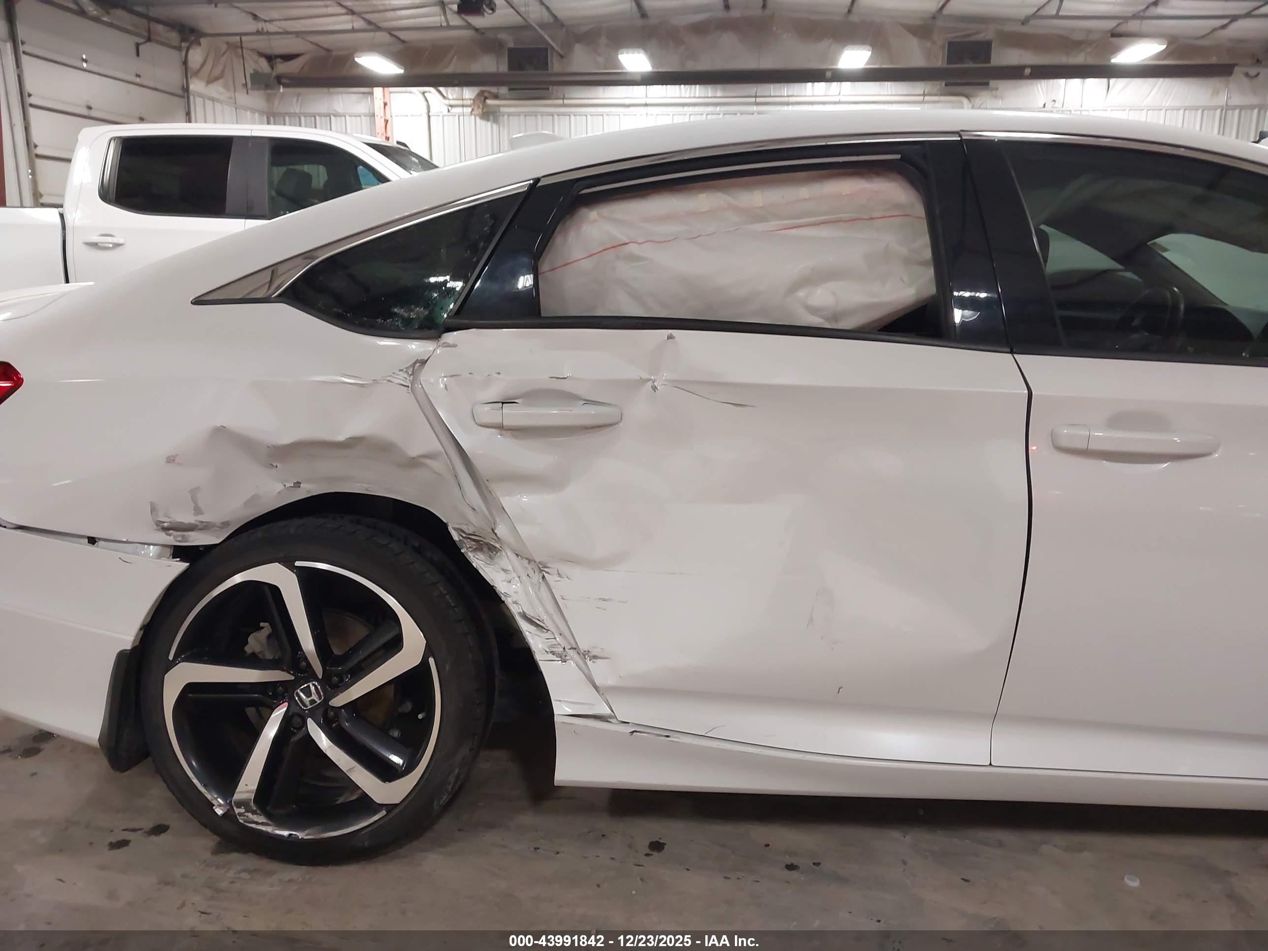 HONDA ACCORD image 6