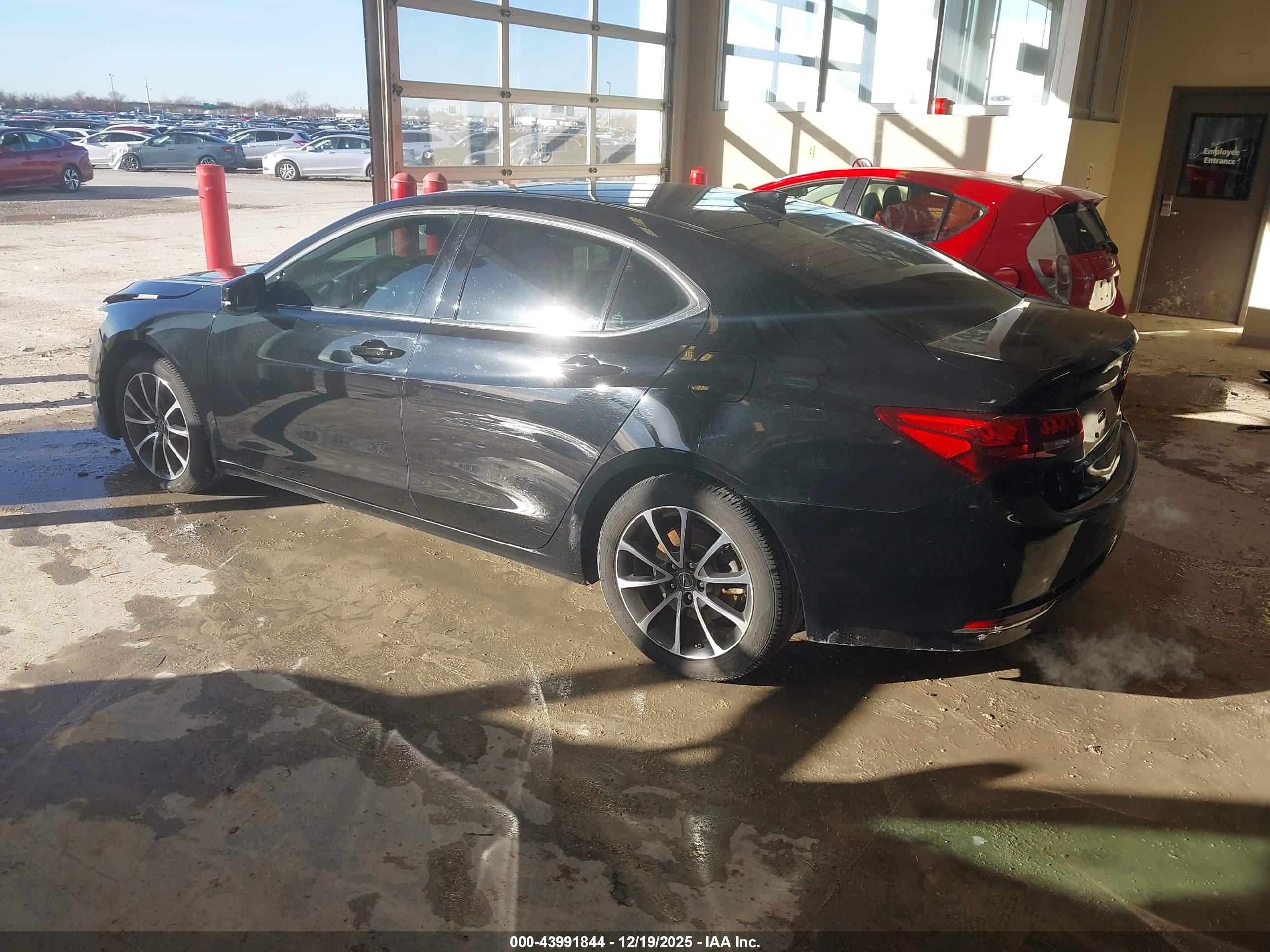 ACURA TLX image 3