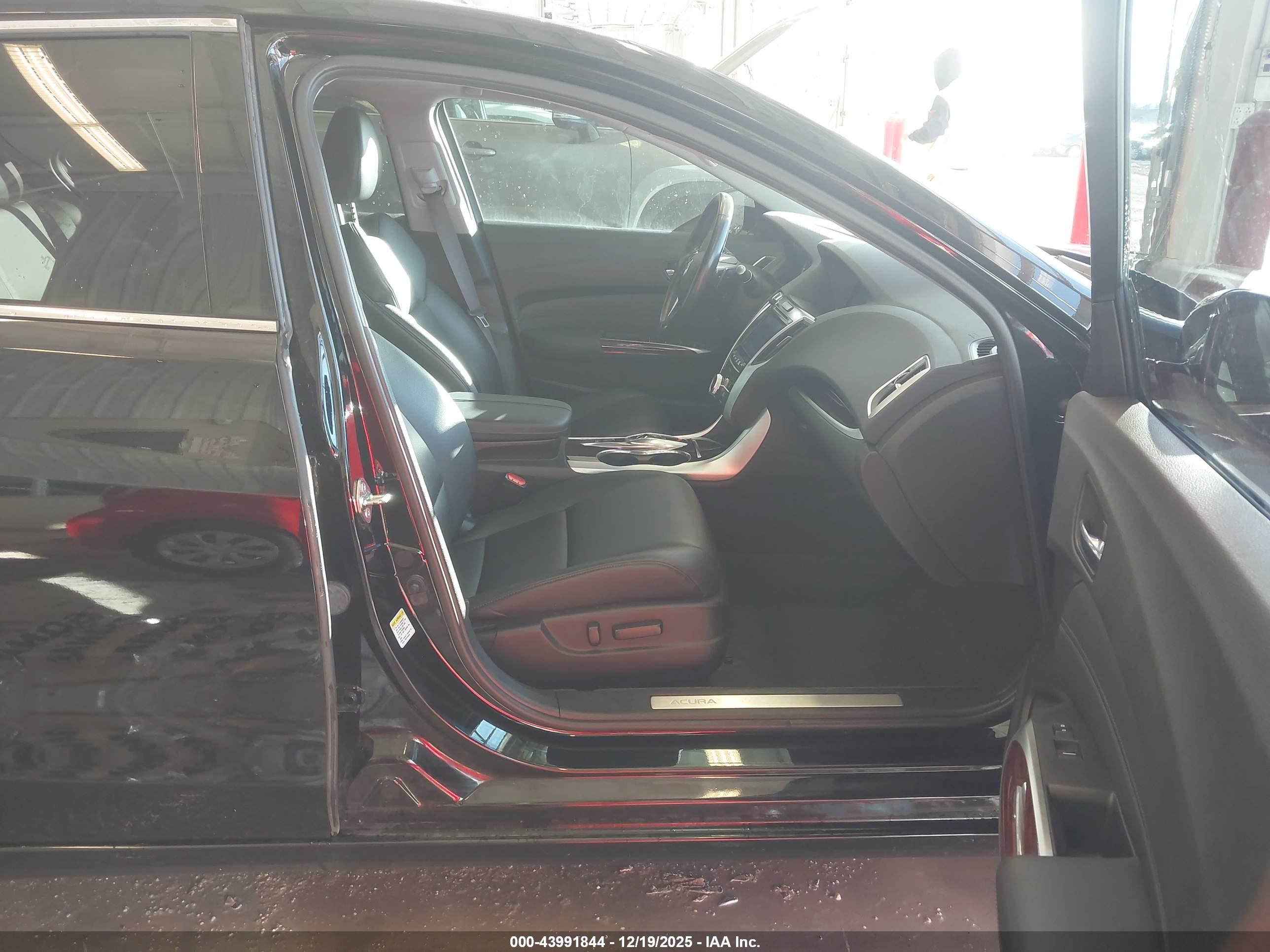 ACURA TLX image 5