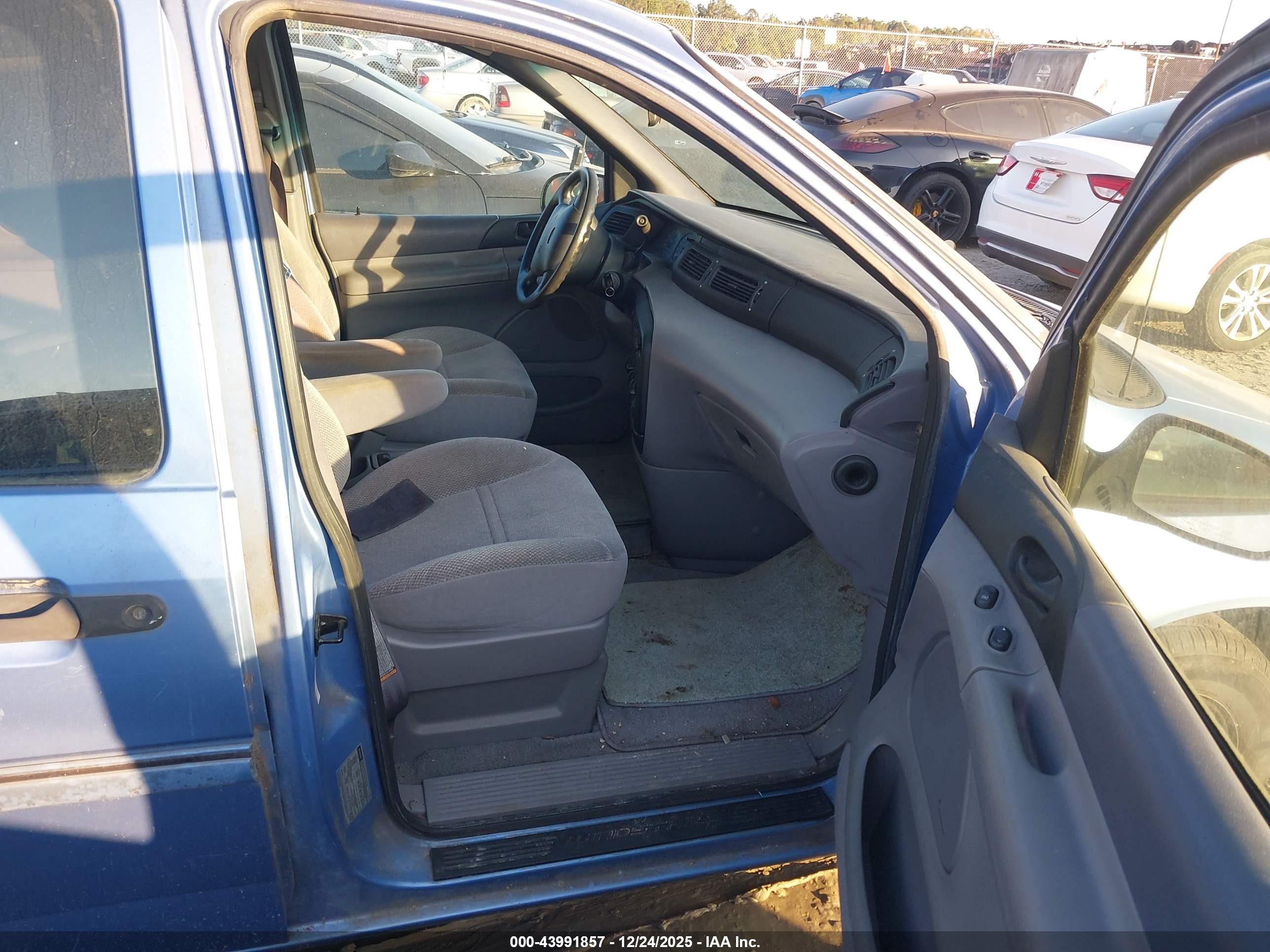 FORD WINDSTAR image 5