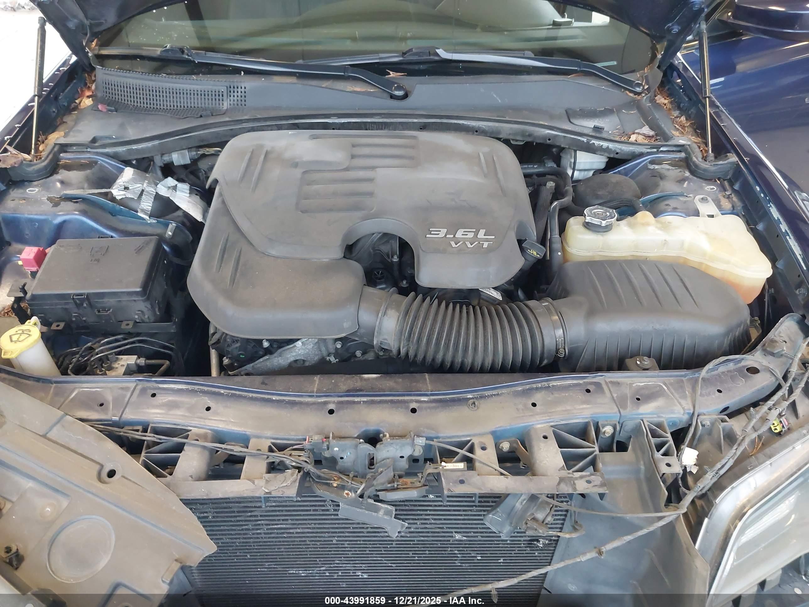 CHRYSLER 300 image 10