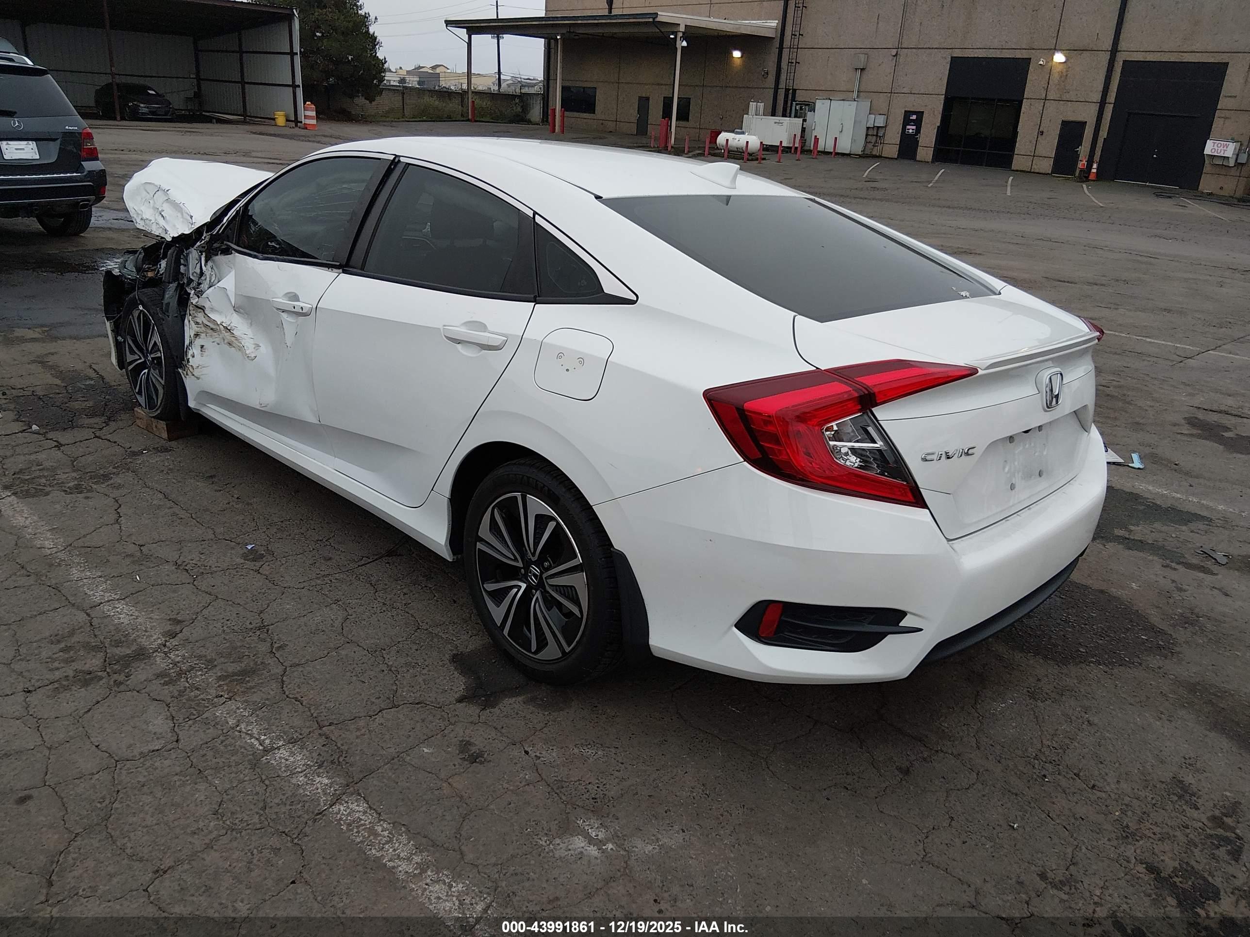 HONDA CIVIC image 3