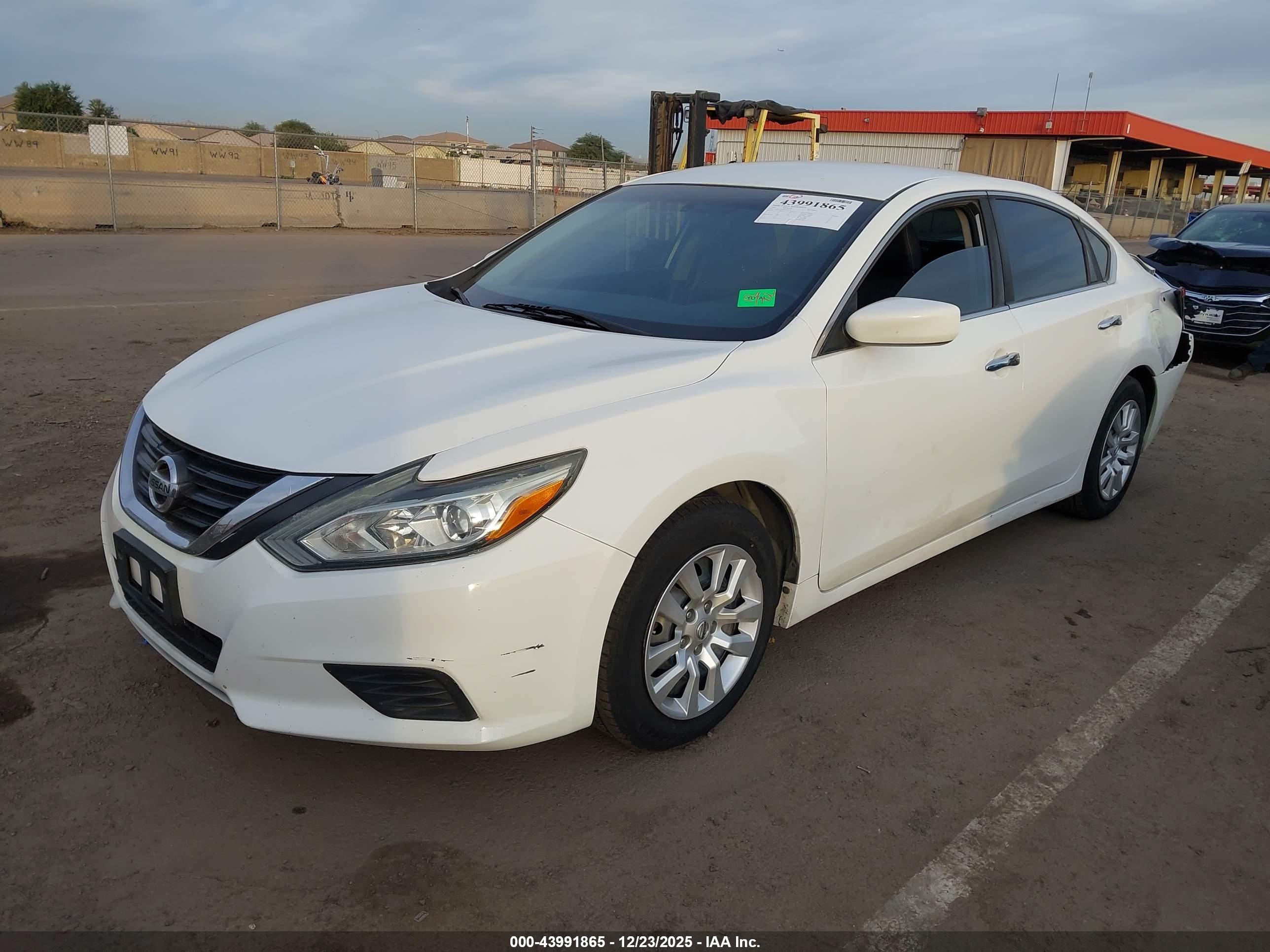 NISSAN ALTIMA image 2