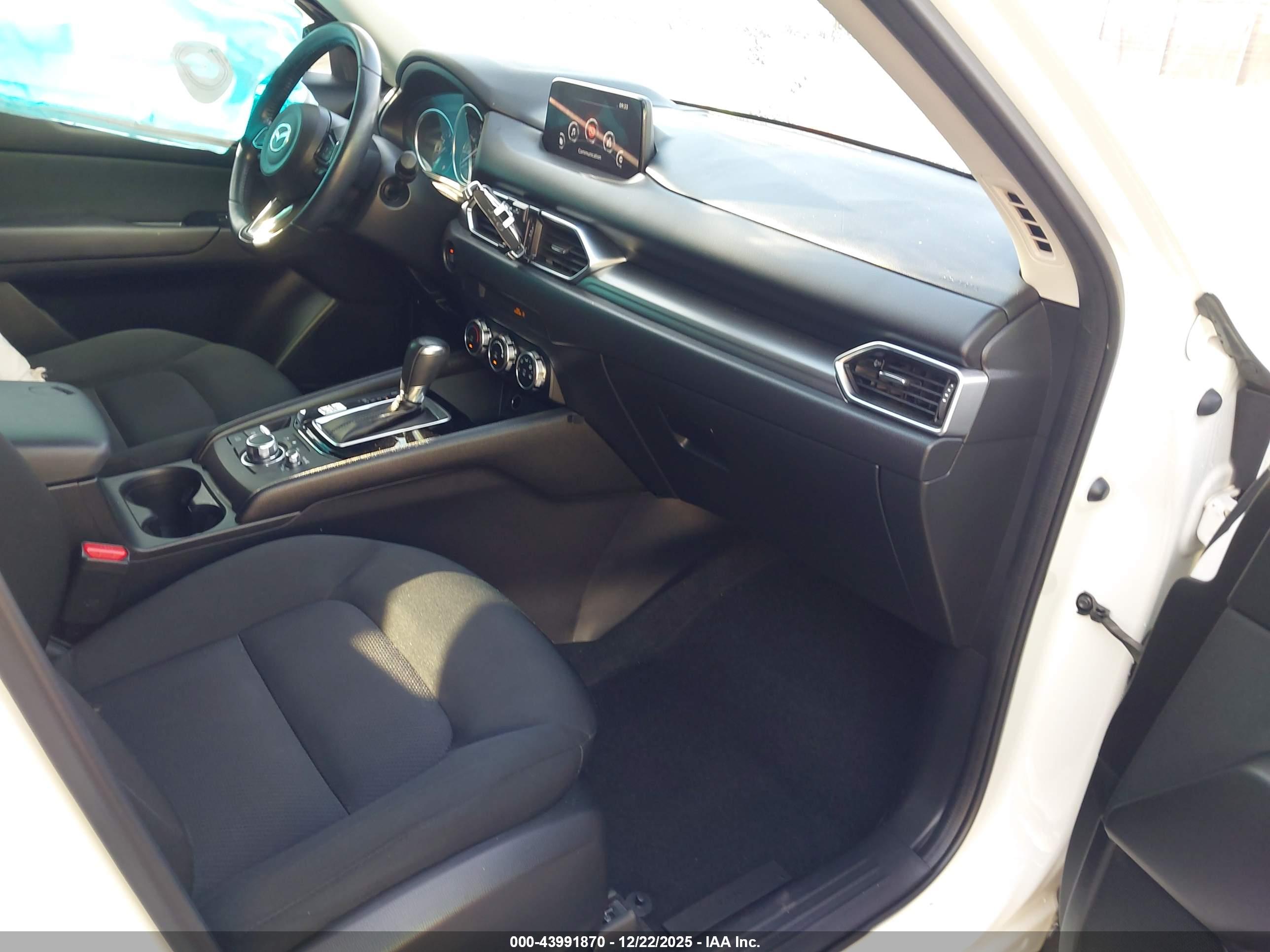 MAZDA CX-5 image 5