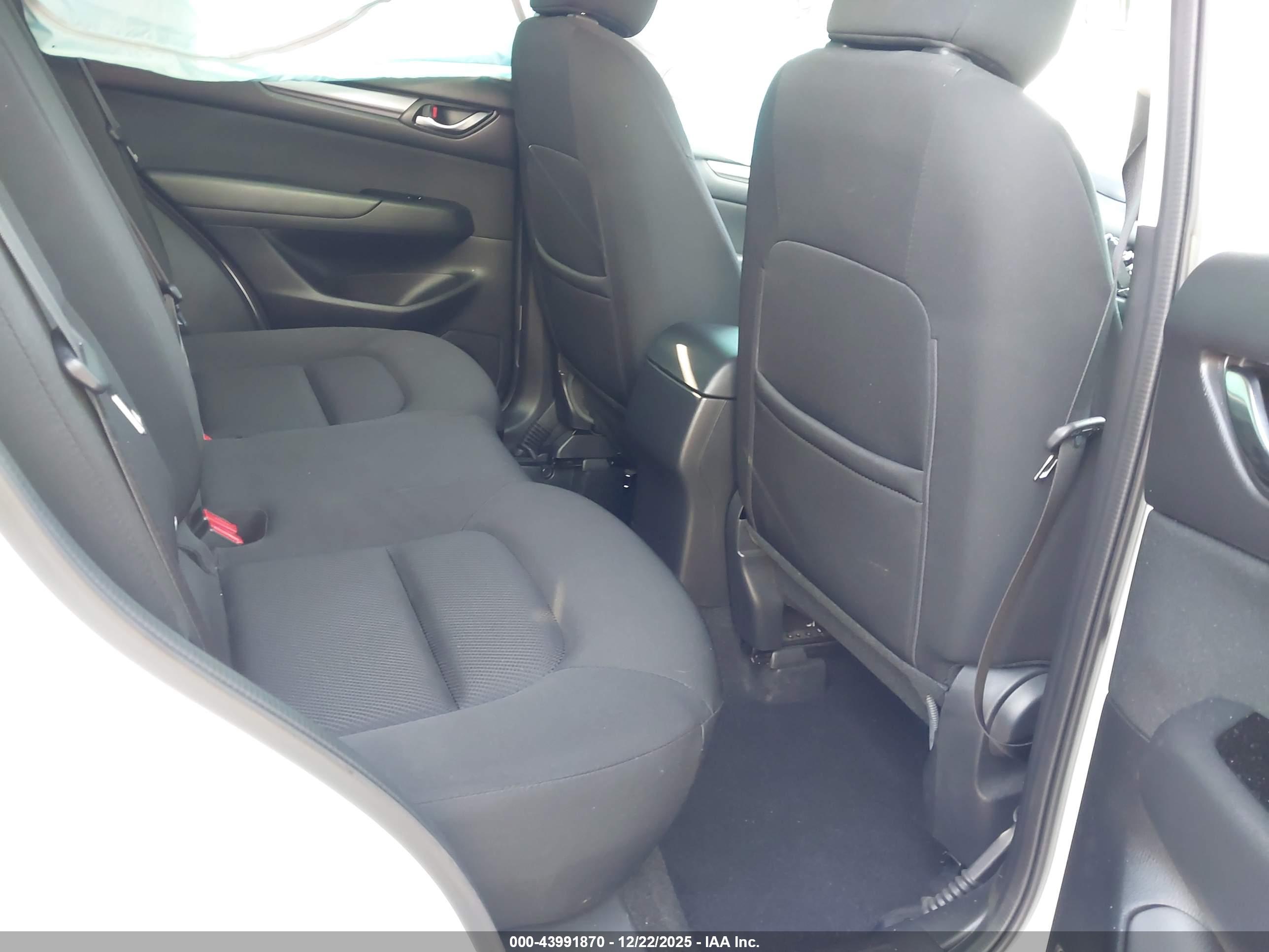 MAZDA CX-5 image 8