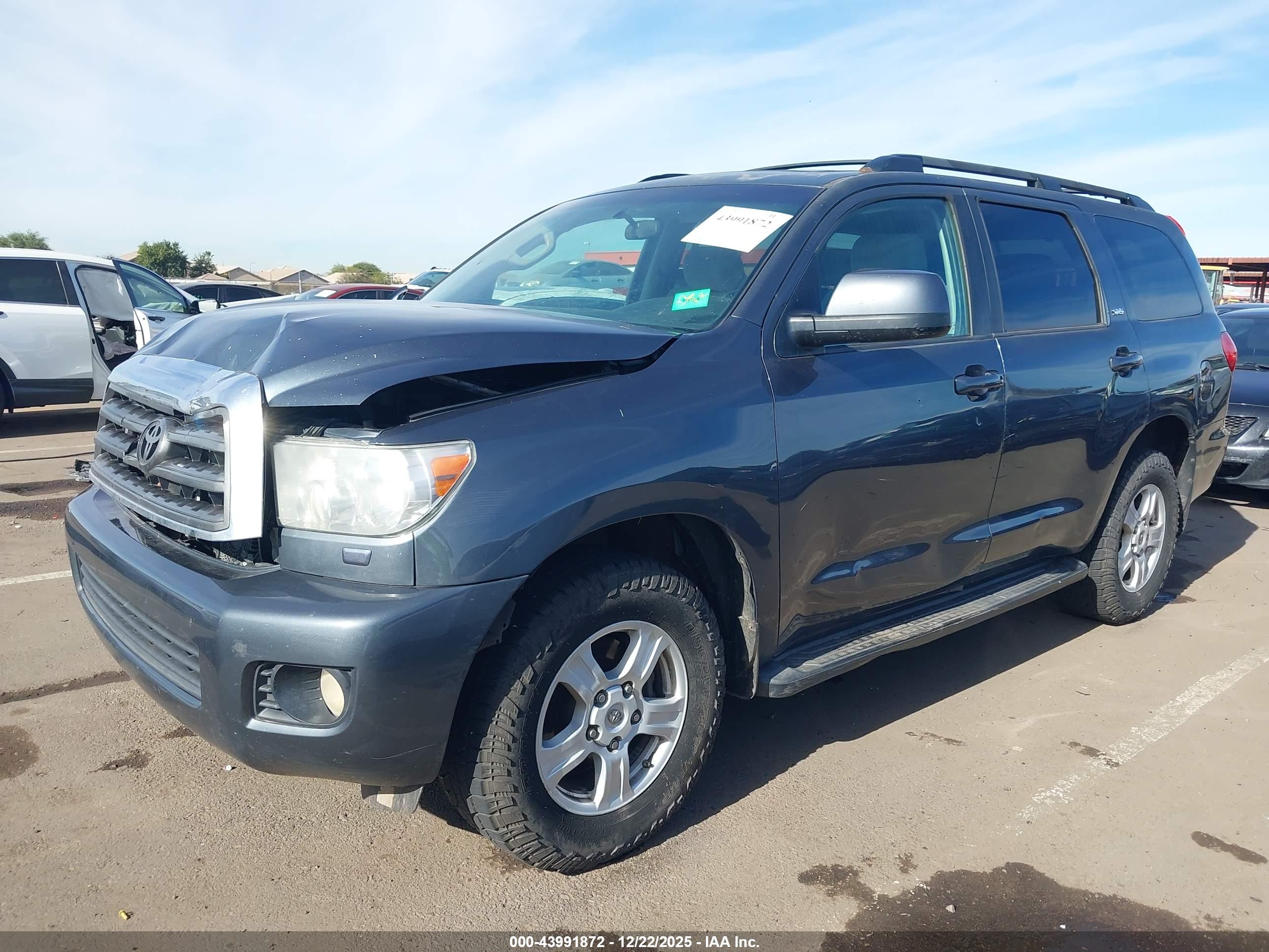 TOYOTA SEQUOIA image 2