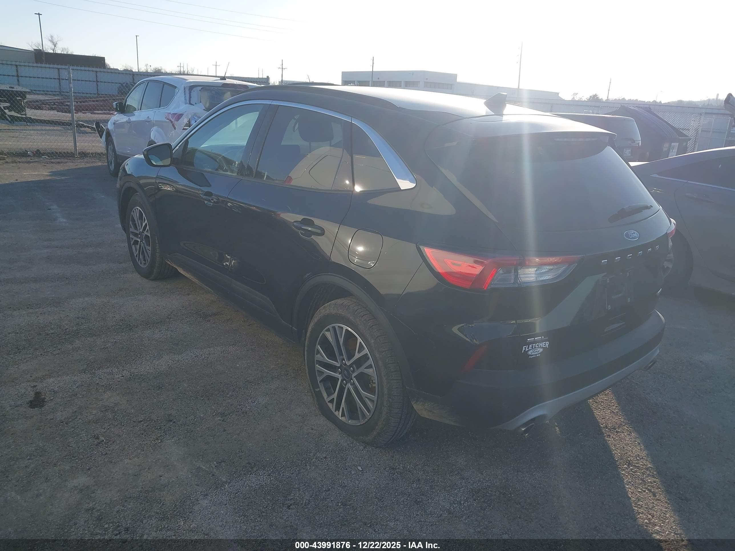 FORD ESCAPE image 3