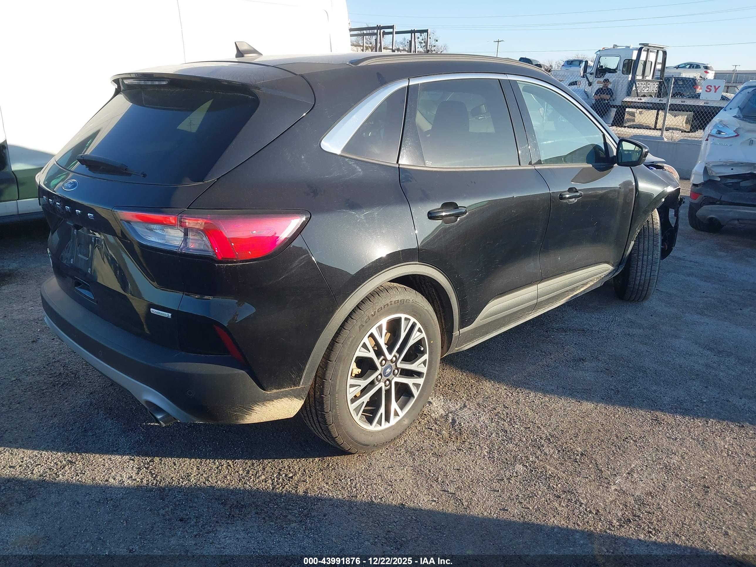 FORD ESCAPE image 4