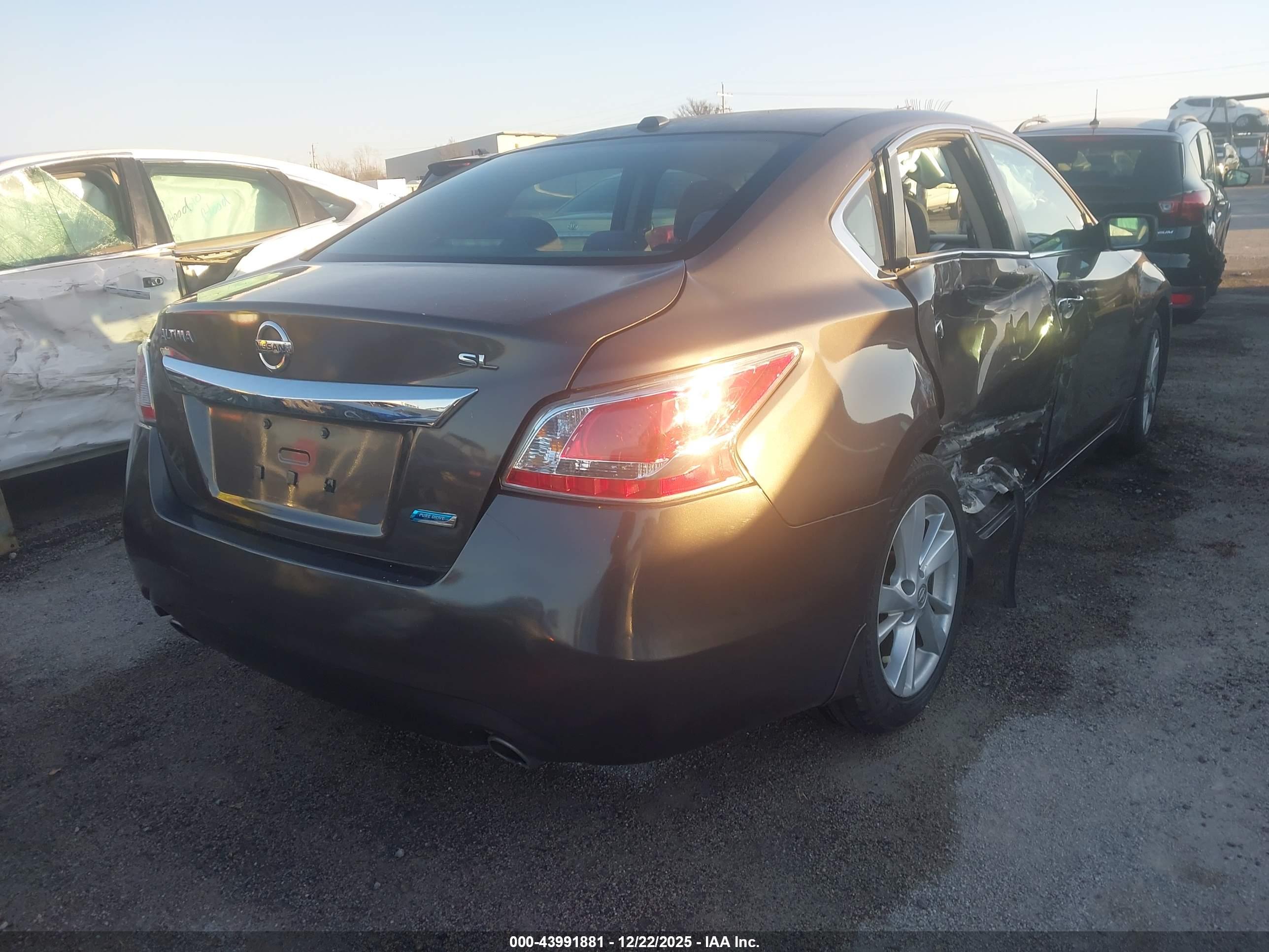 NISSAN ALTIMA image 4