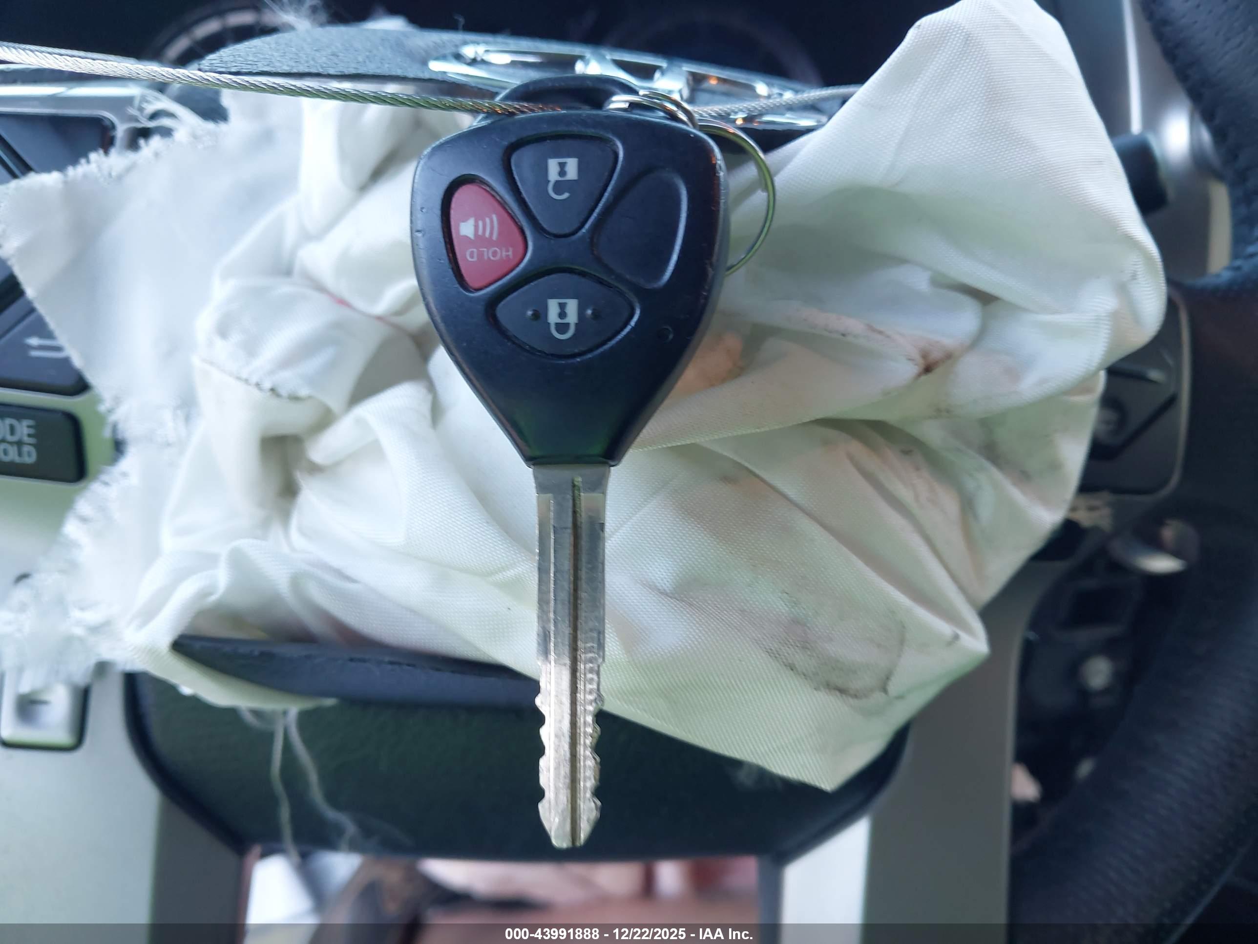 TOYOTA 4RUNNER image 11