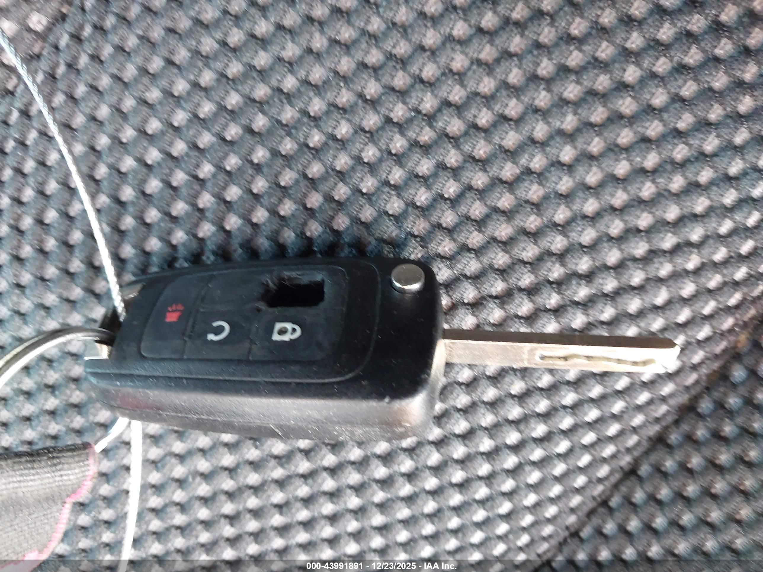 CHEVROLET EQUINOX image 11