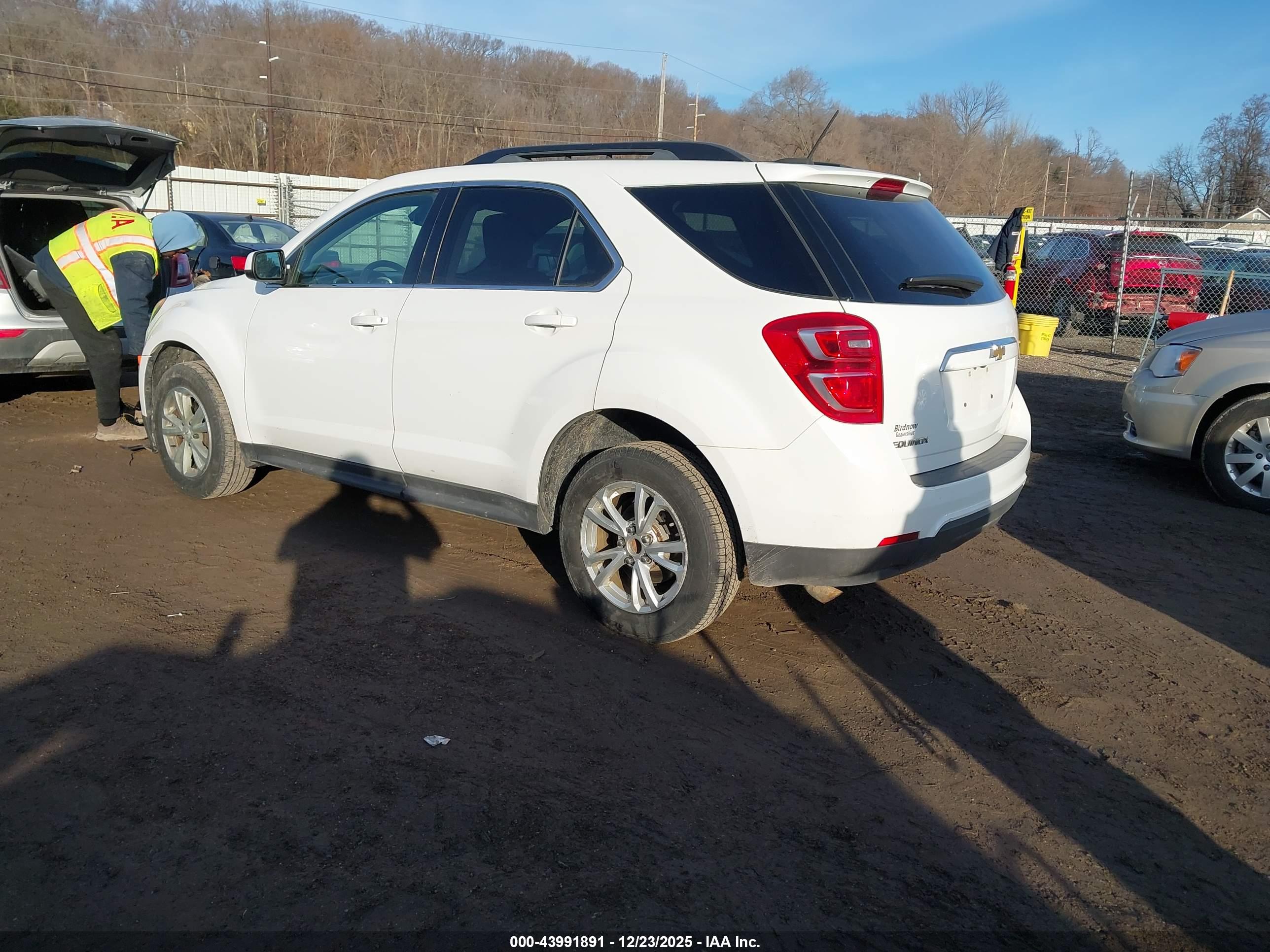 CHEVROLET EQUINOX image 3