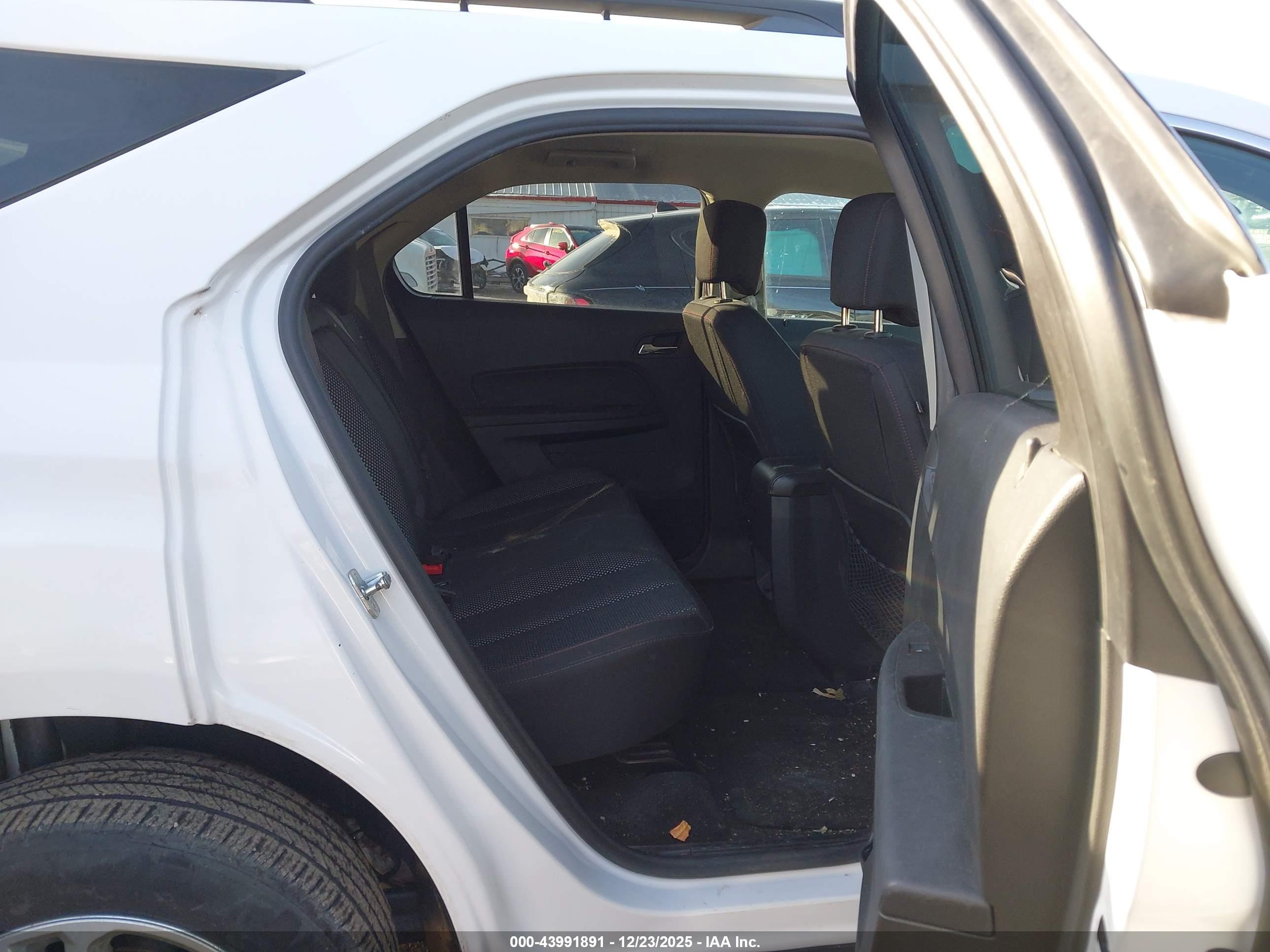 CHEVROLET EQUINOX image 8