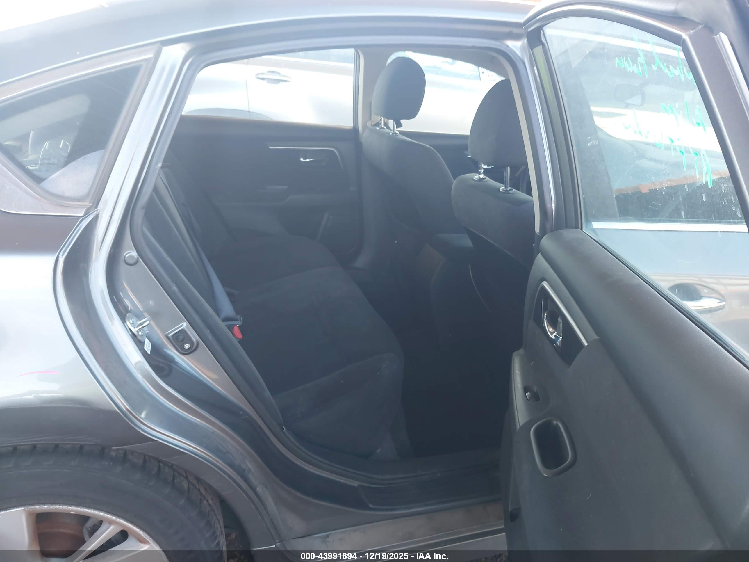 NISSAN ALTIMA image 8